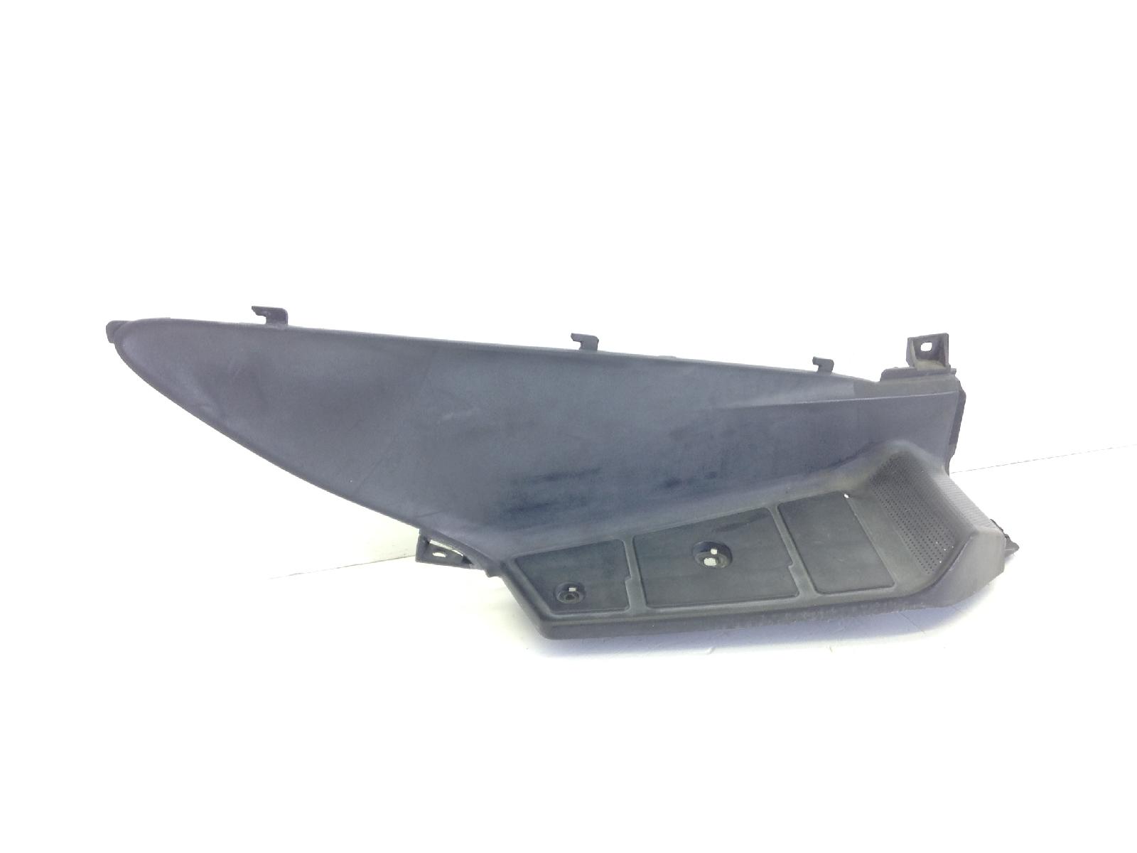 Suzuki burgman 200 carena pedana poggiapiedi posteriore destra 2011 2012 cd112