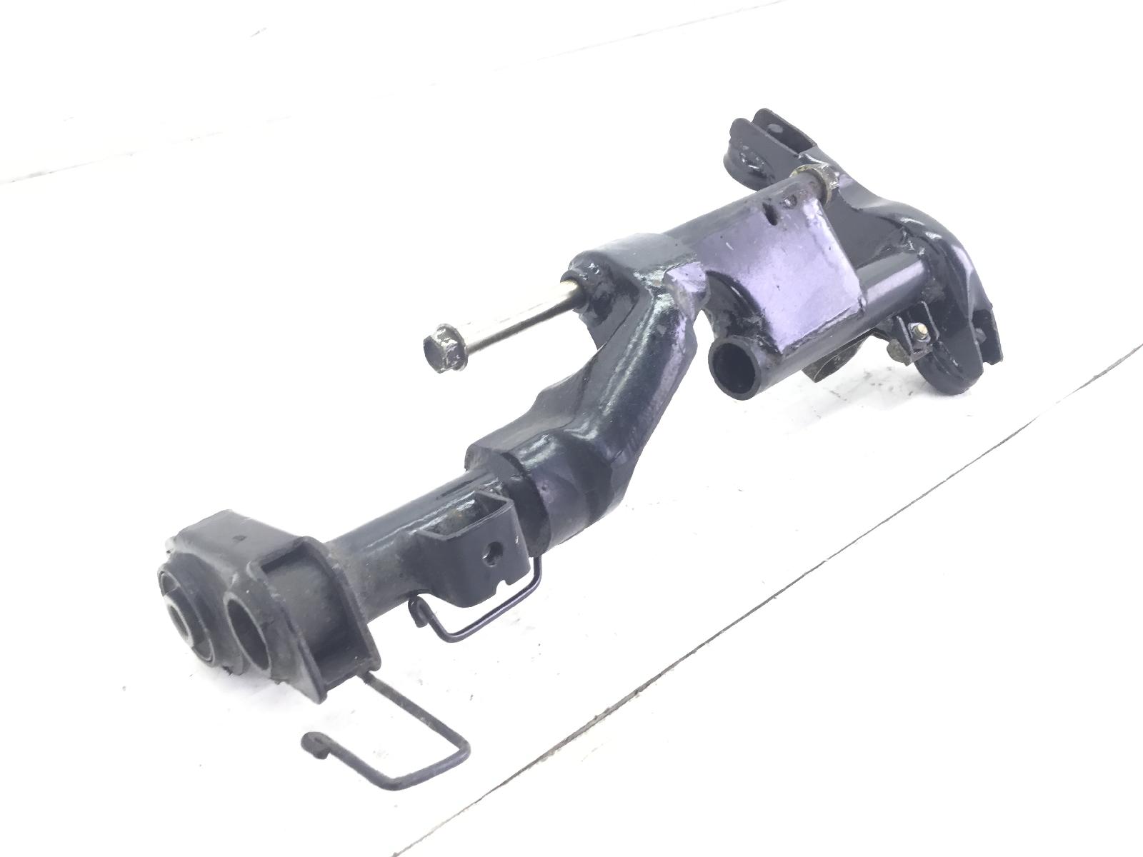 Kymco agility 4t r12 125 staffa supporto motore 2006 2006 u62000