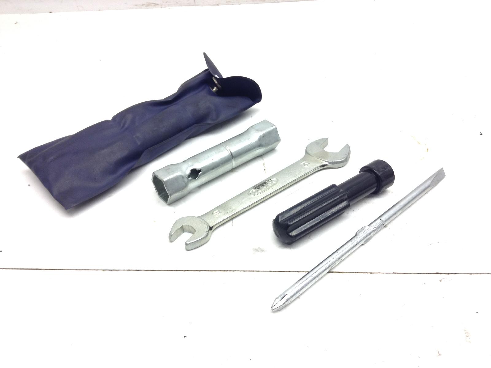 Kymco agility 4t r12 125 kit attrezzi attrezzatura di bordo 2006 2006 u62000