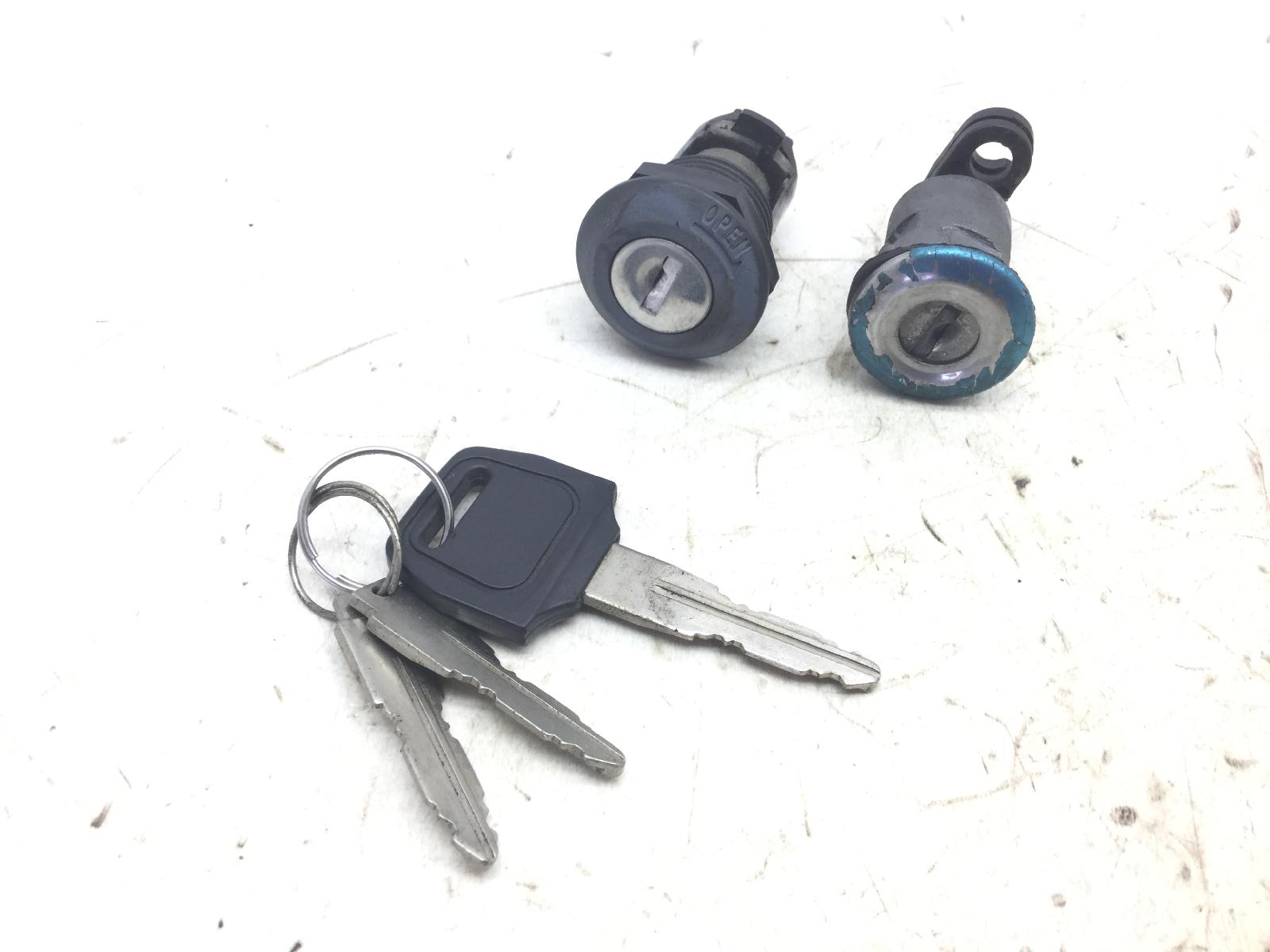 Keeway outlook 150 coppia serrature e chiavi 2007 2007 lbbt131128b