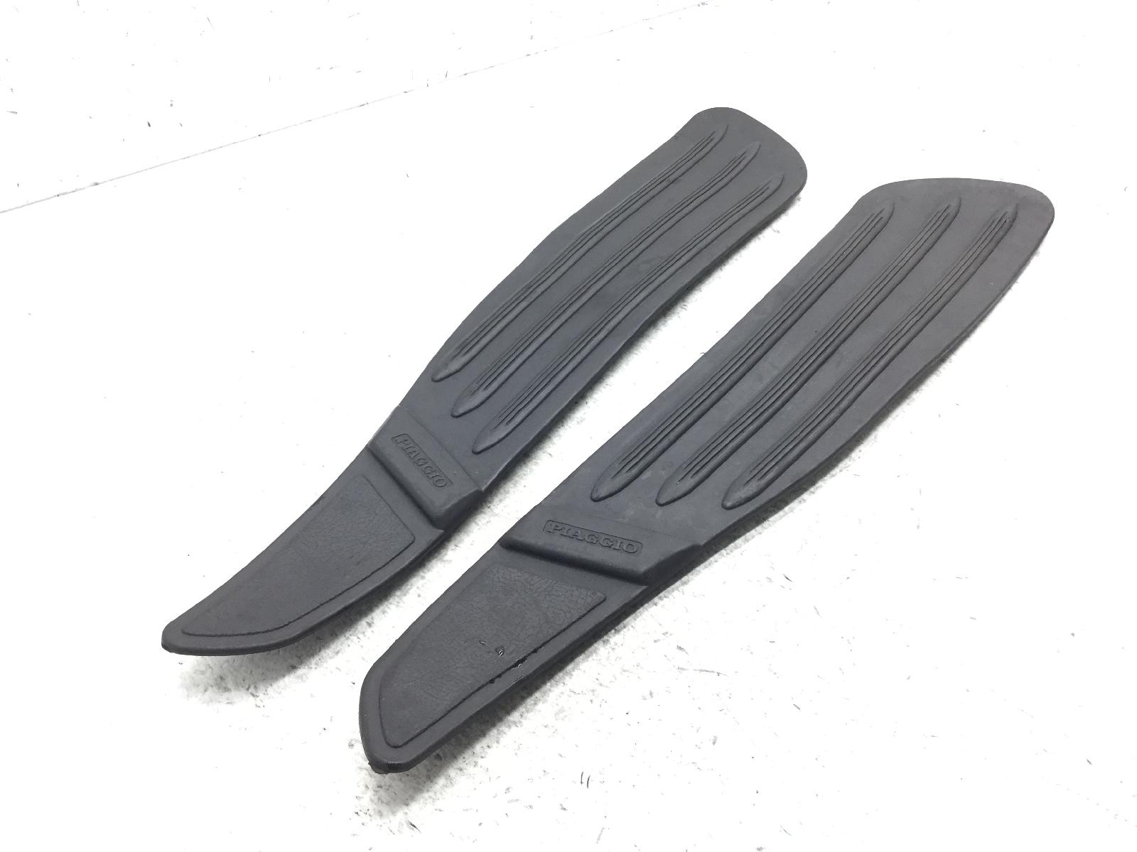 Piaggio vespa et2 iniezione 50 coppia tappetini pedana pavimento 1997 2000 c1200