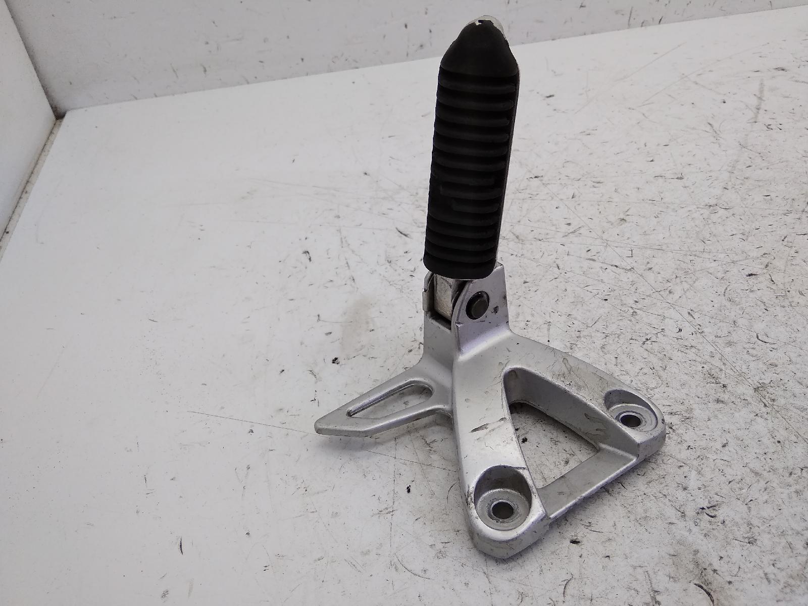 Suzuki gsx-f fw k3 600 pedana posteriore sinistra e supporto 1998 2003 aj111