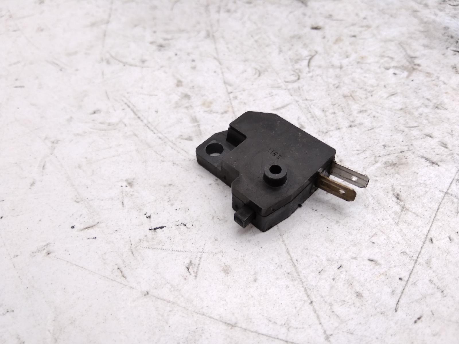 Kawasaki zzr e7 e9 600 sensore stop pompa ftreno anteriore destra 1999 2000 zx600eea