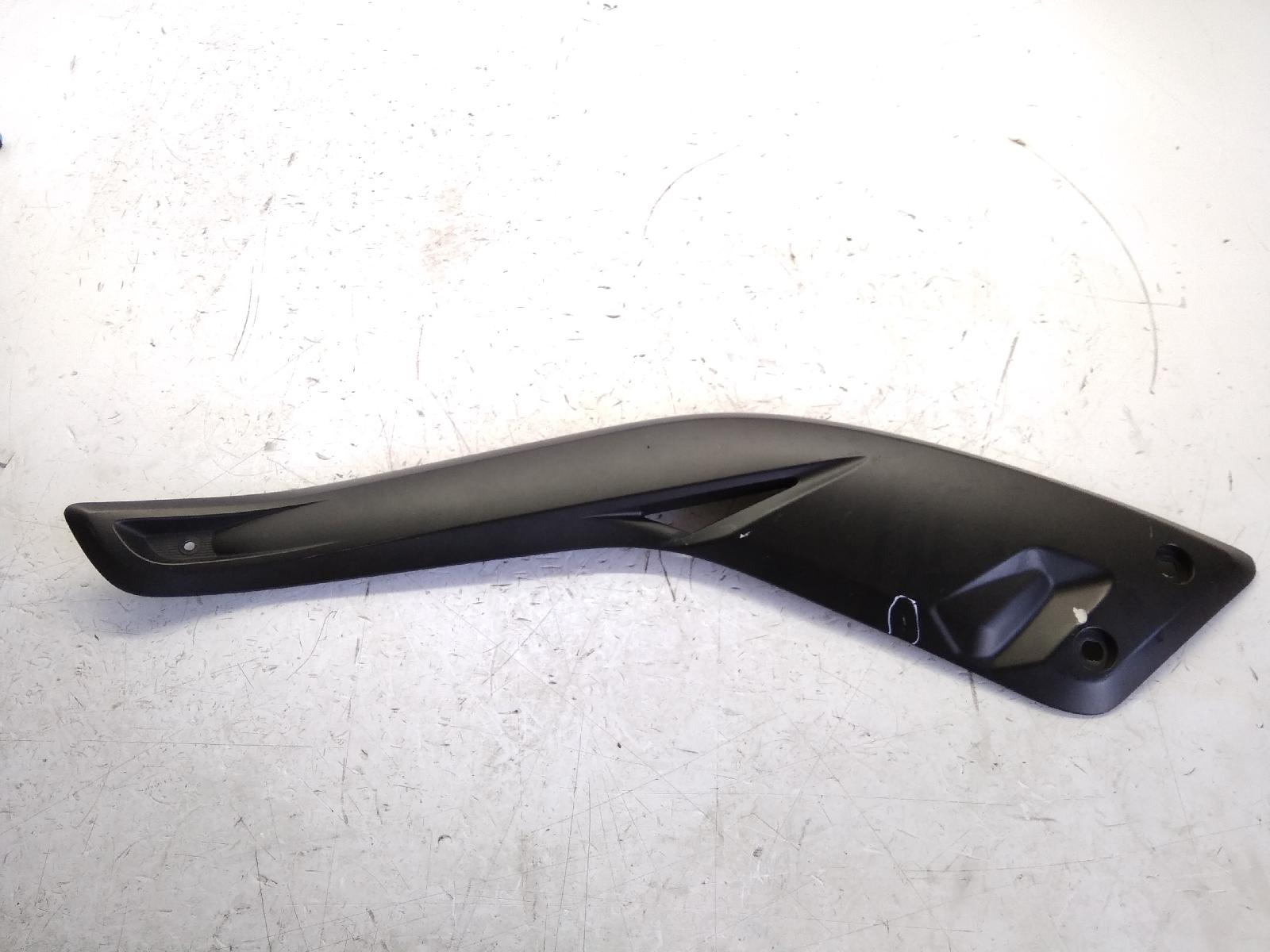 Yamaha x-max yp r 125 carena fianchetto pedana sinistro 2alette rotte crepa 2010 2012 se541