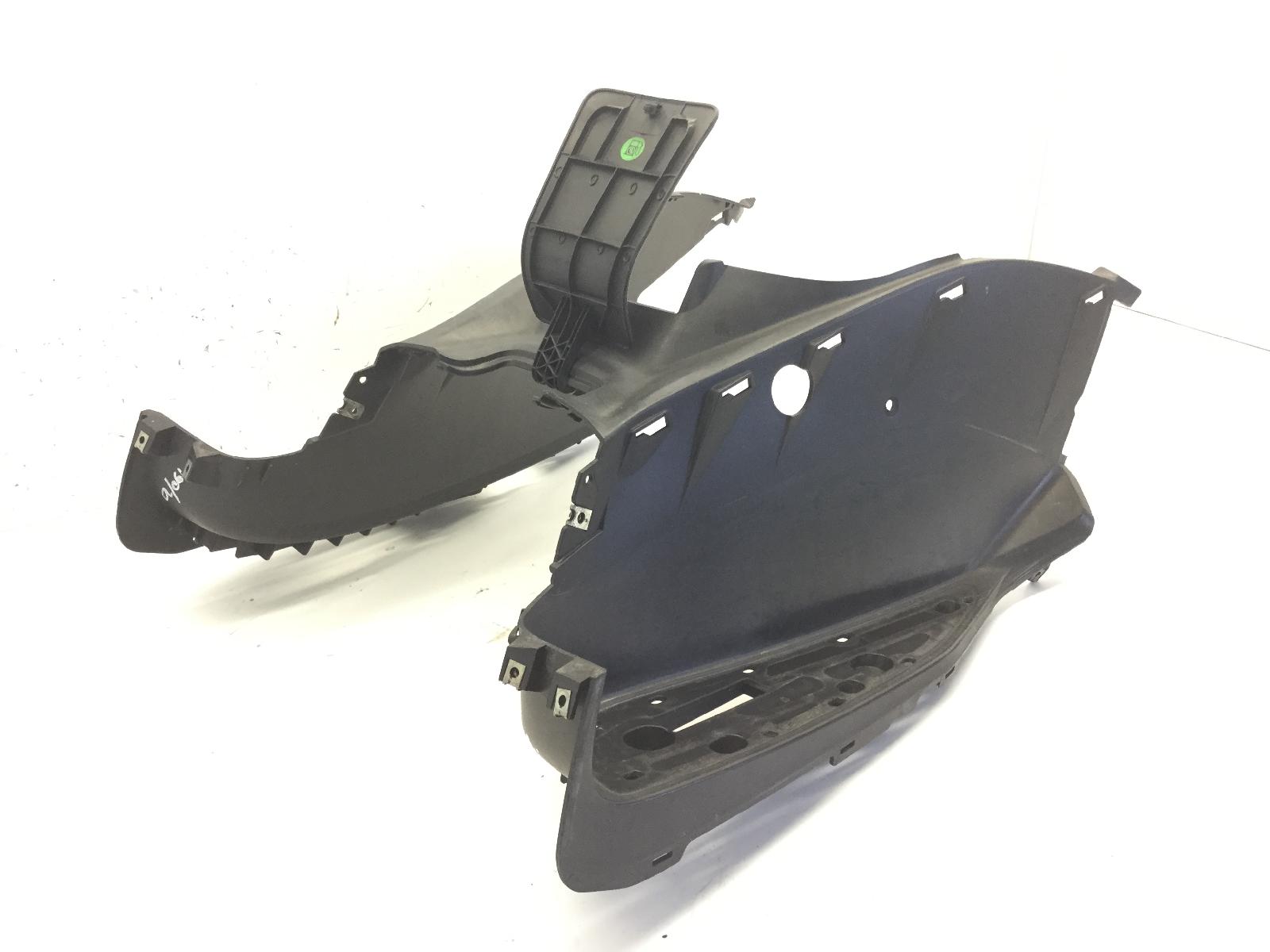 Yamaha x-max yp r 125 carena pedana pavimento poggiapiedi 2010 2012 se541