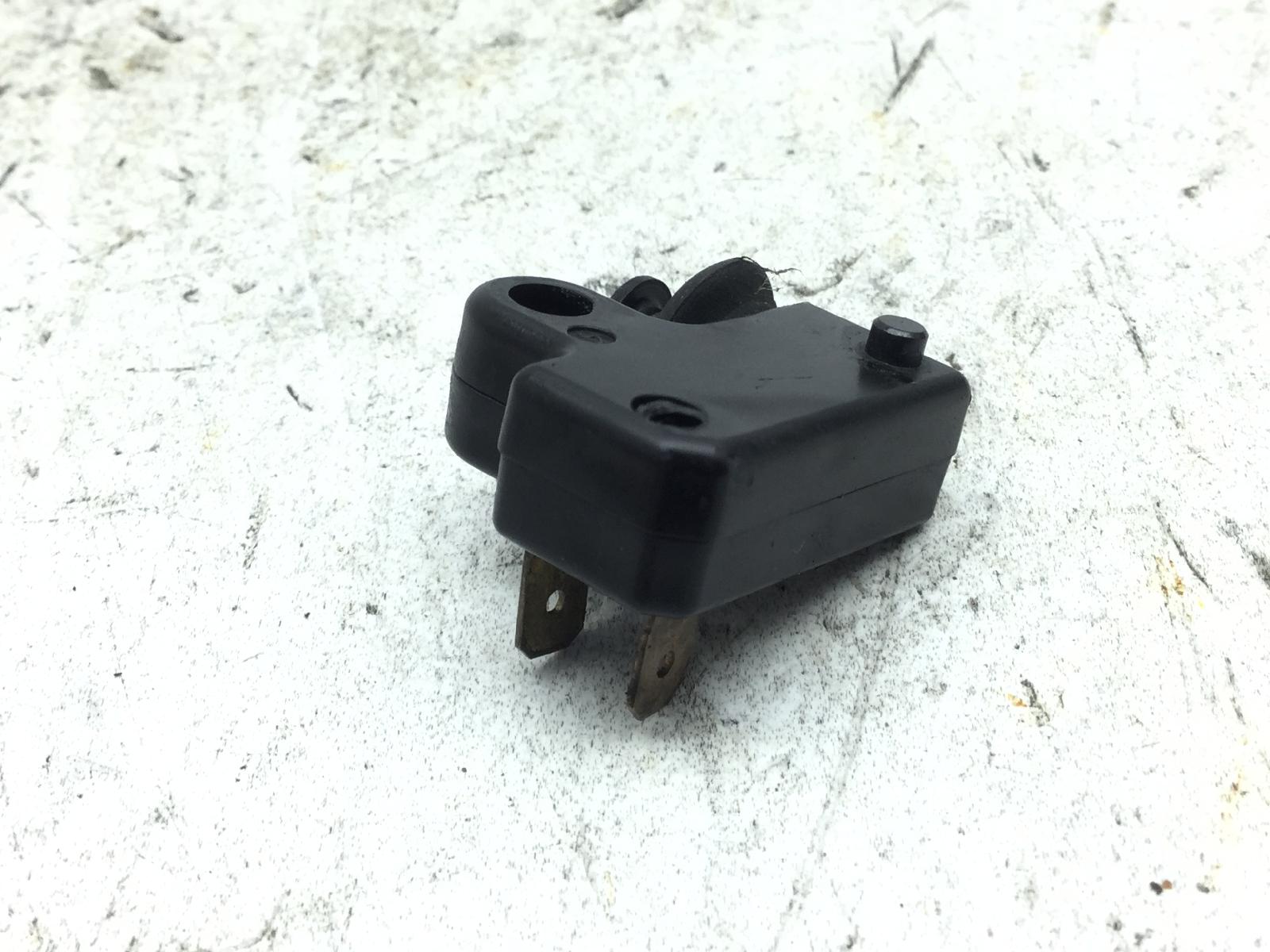 Yamaha x-max yp r 125 sensore stop microstop freno anteriore destro 2010 2012 se541