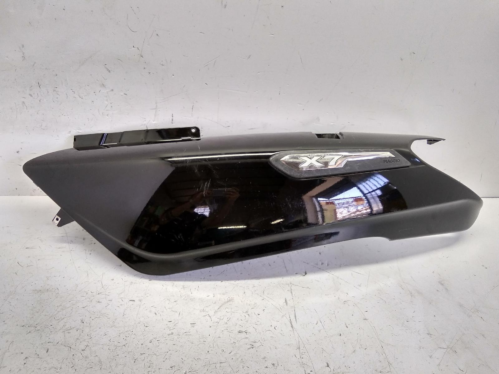 Piaggio x7 euro 3 250 carena fiancata posteriore sinistra 2008 2008 m62200