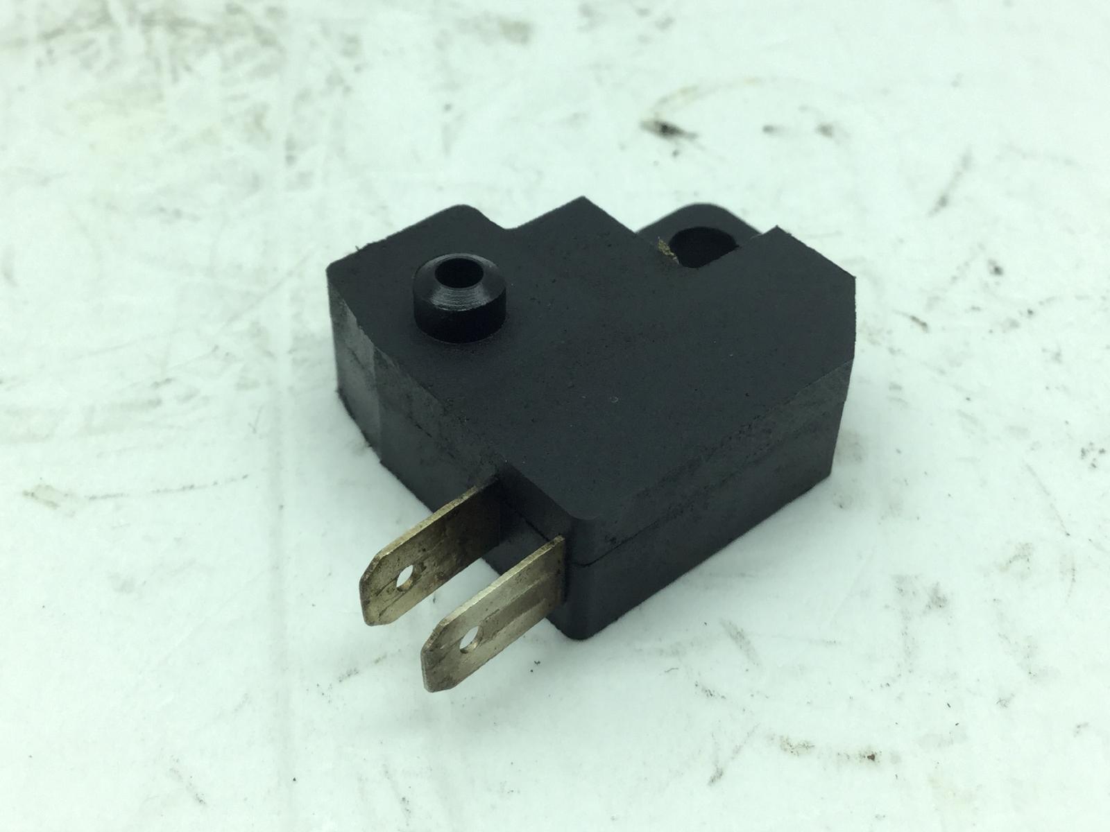Sym symphony 50 sensore stop microstop freno anteriore destro 2009 2009 lxmay05wx9x