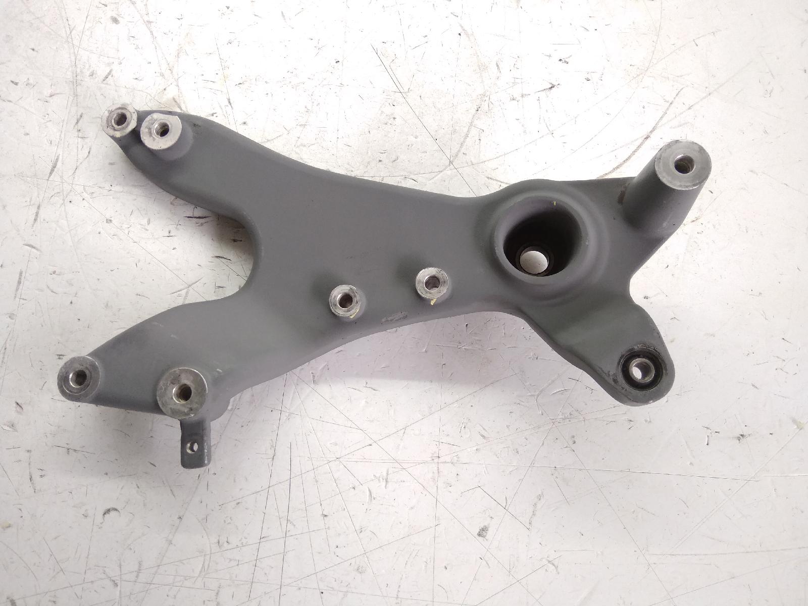 Kymco like i 200 staffa supporto scarico marmitta 2009 2011 d21000