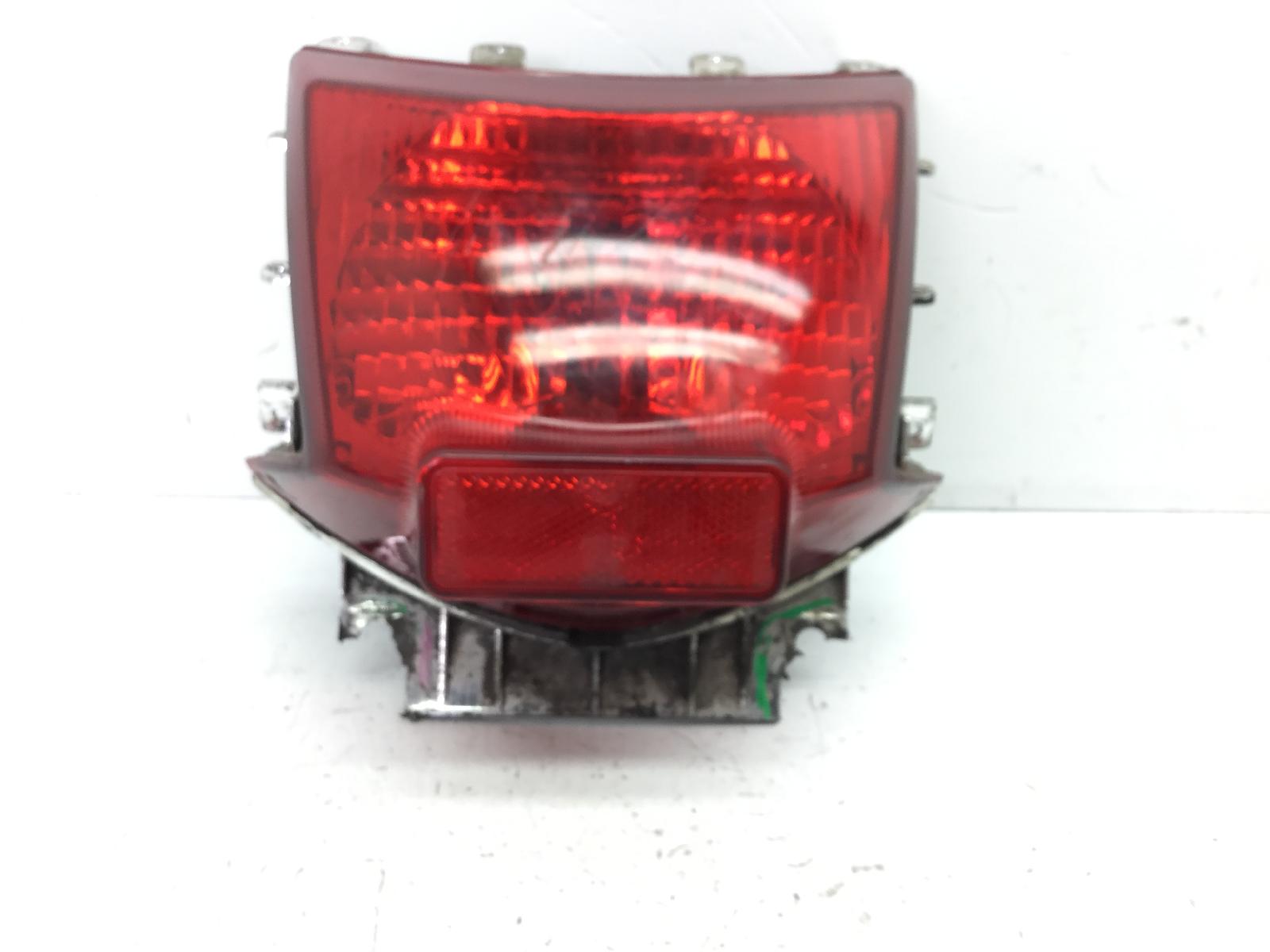 Kymco like i 200 faro fanale posteriore 2 attacchi rotti 2009 2011 d21000