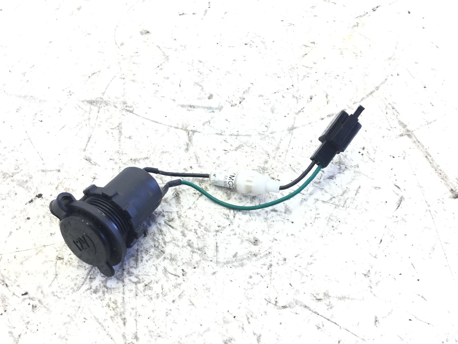 Kymco like i 200 presa 12 volt carena controscudo retroscudo 2009 2011 d21000