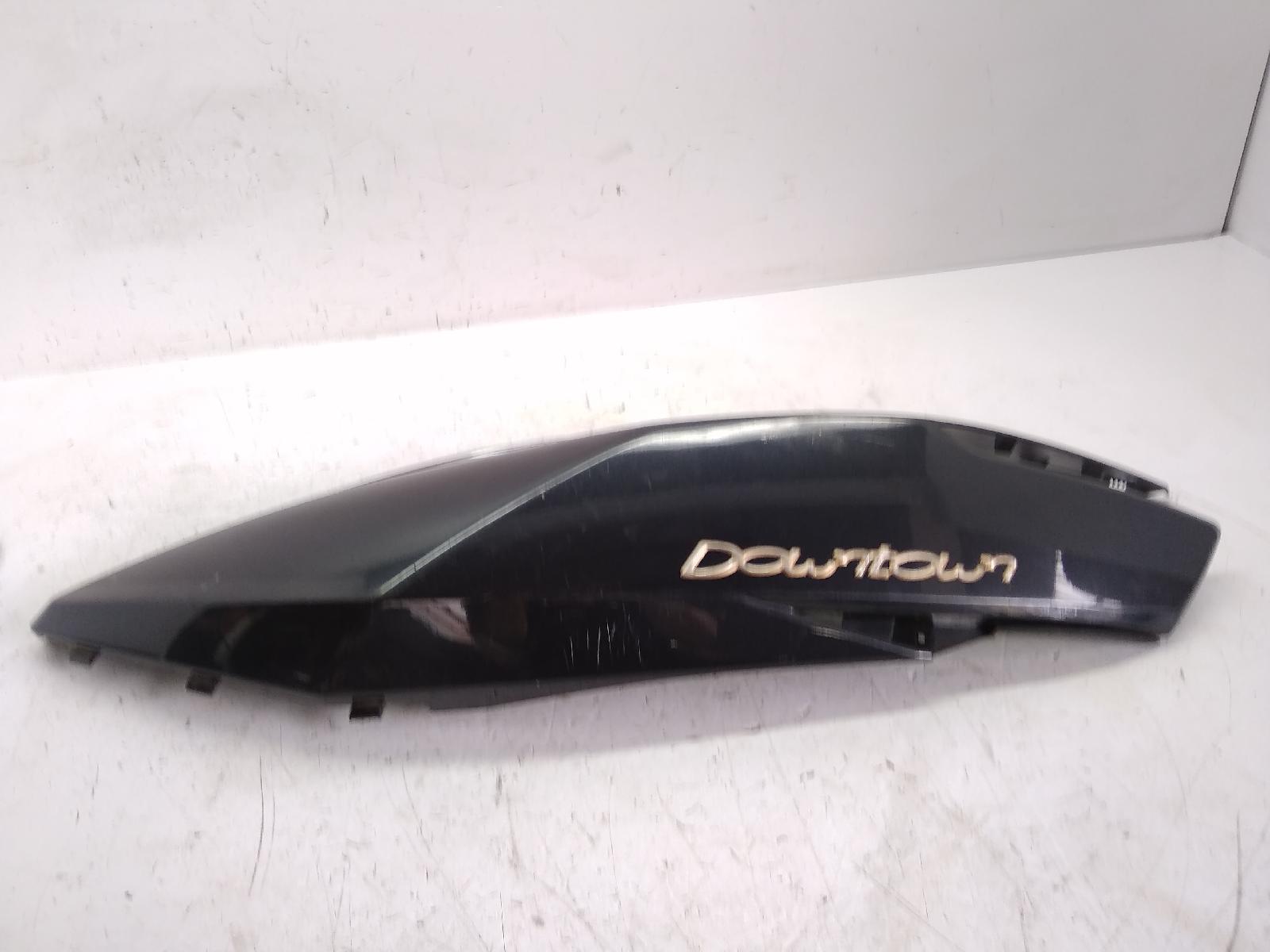 Kymco downtown i 300 carena fiancata posteriore sinistra con aletta rotta 2011 2011 v20020