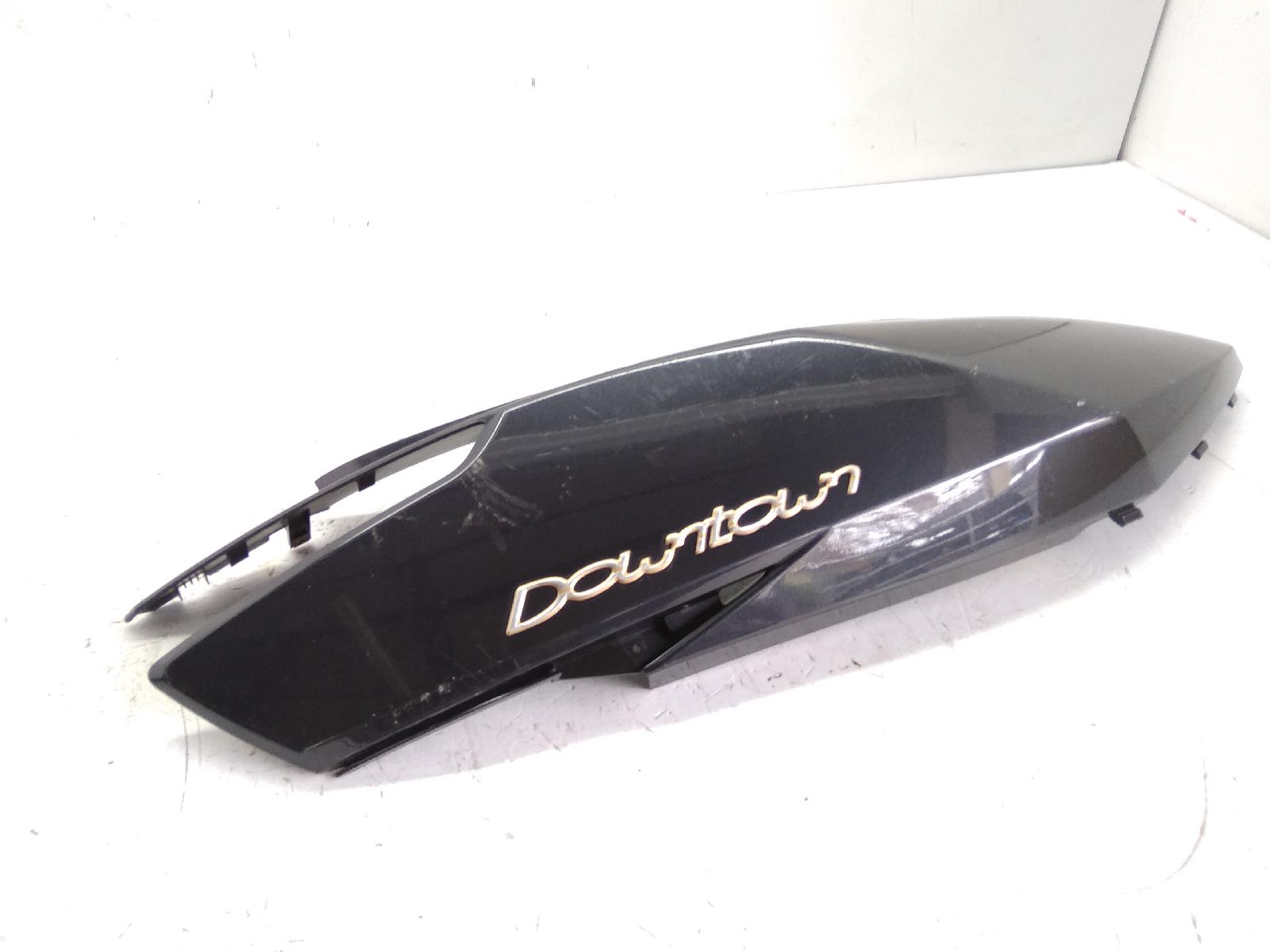 Kymco downtown i 300 carena fiancata posteriore destra con aletta rotta 2011 2011 v20020