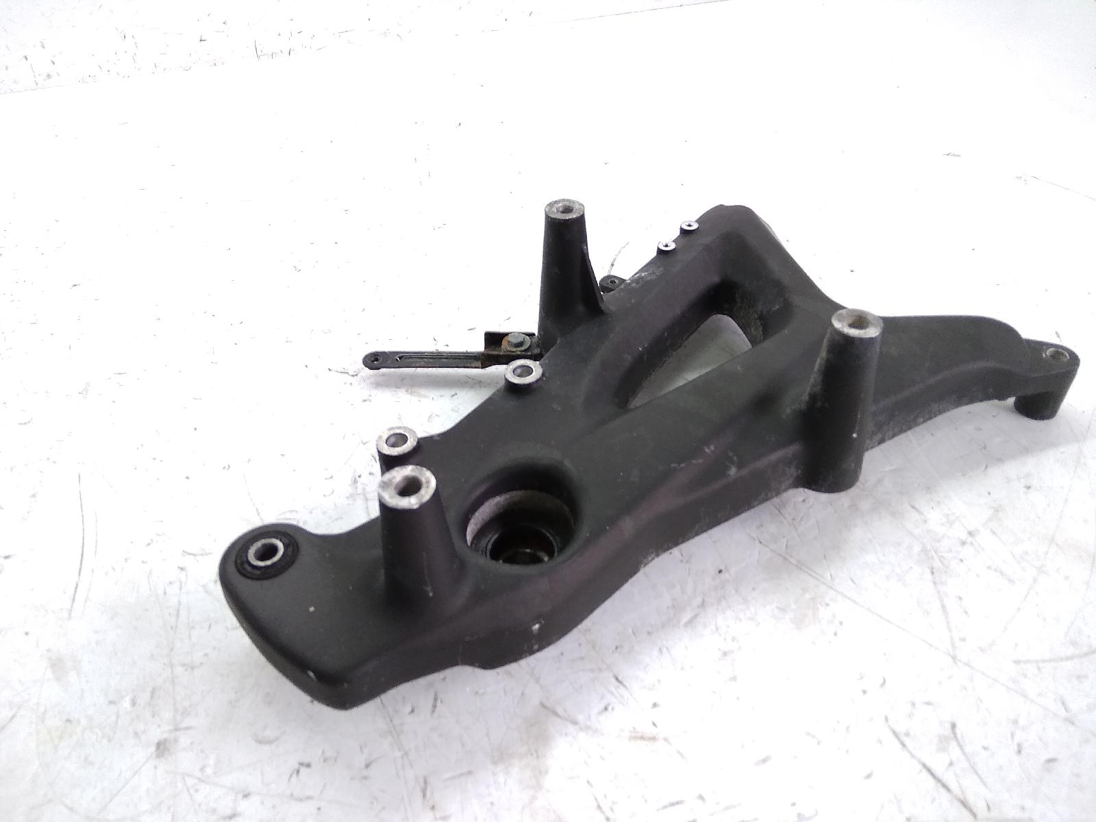Kymco downtown i 300 staffa supporto scarico marmitta 2011 2011 v20020