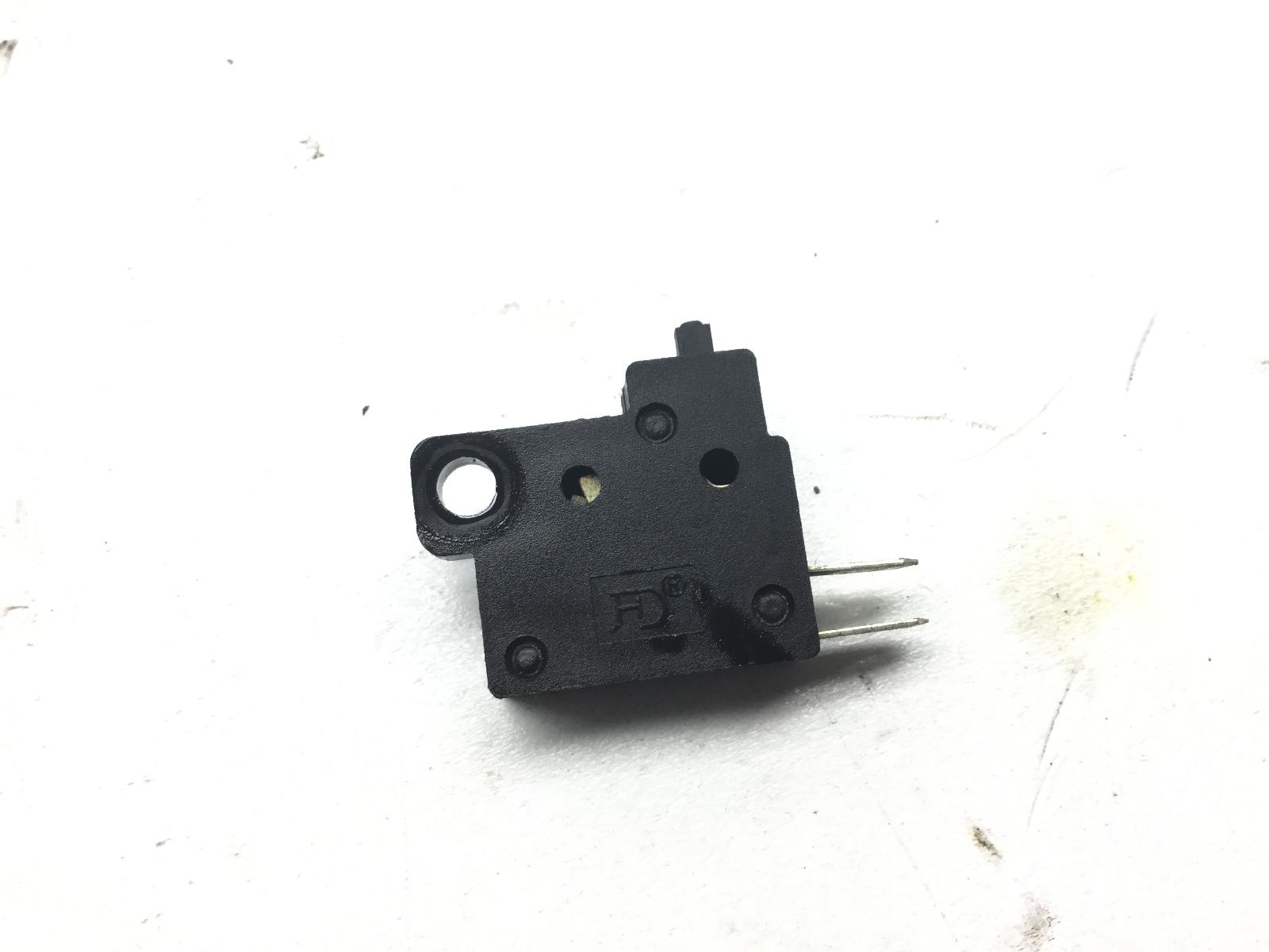 Kymco downtown i 300 sensore micro stop pompa freno anteriore destra 2011 2011 v20020