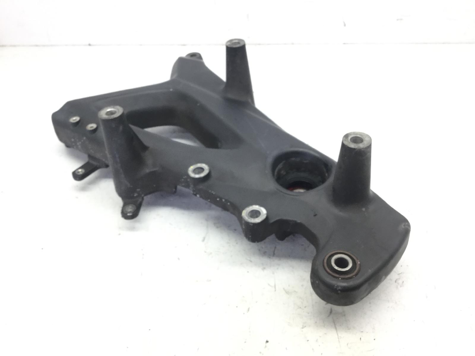 Kymco downtown i 300 staffa supporto scarico marmitta 2011 2011 v20020