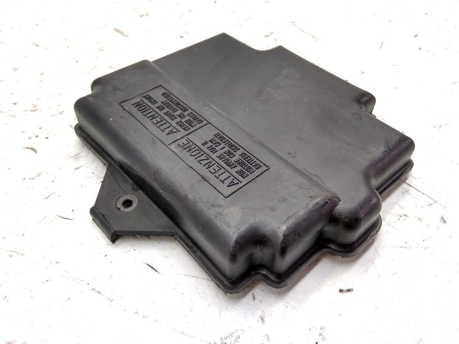 Piaggio hexagon lxt 2t 180 tappo coperchio batteria 1998 1999 m0600