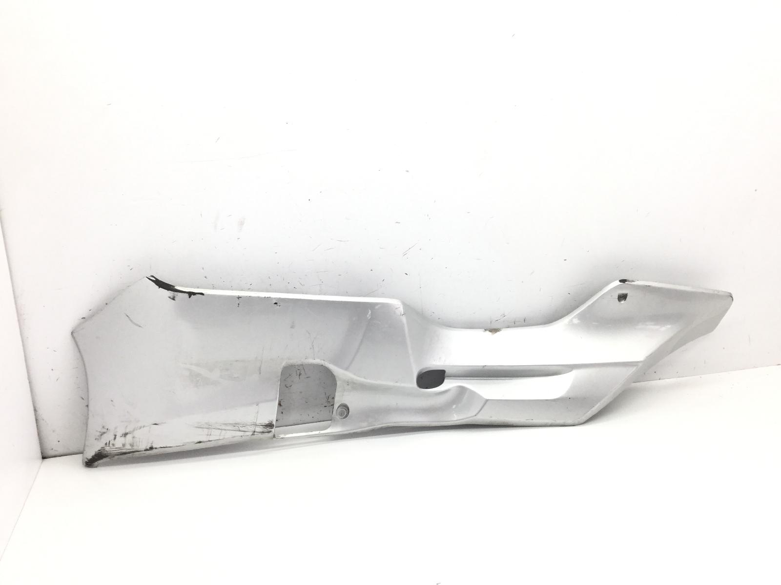 Suzuki burgman k5 an abs 650 carena sottopedana sinistra - attacco rotto 2005 2005 bu132