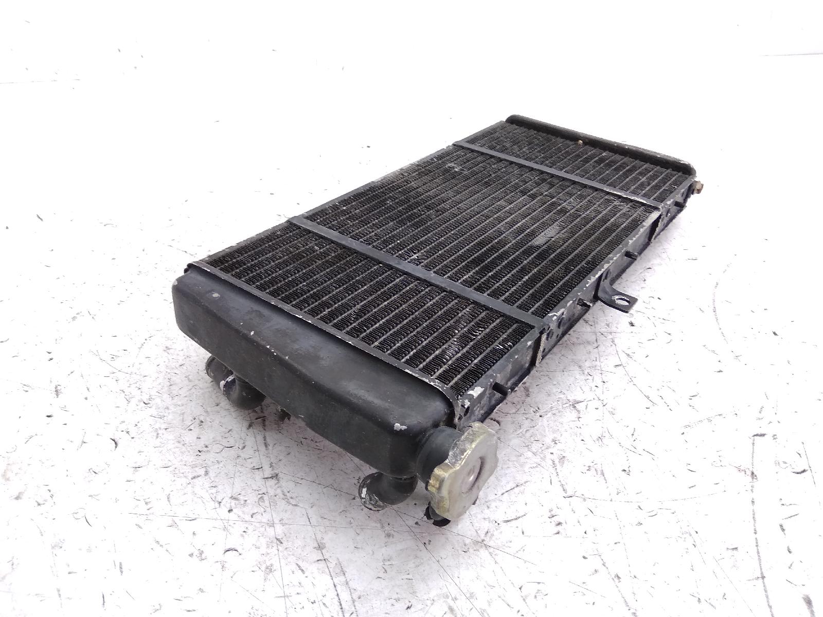 Triumph daytona 955 radiatore con tappo 1997 1997 smtte502lgv