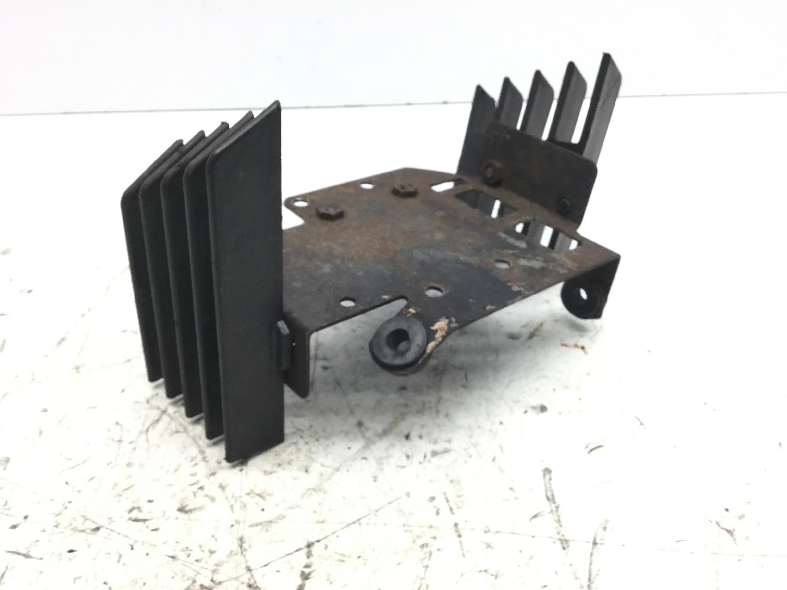 Moto guzzi v35 ae 350 staffa supporto regolatore tensione e raddrizzatore 1977 1979 pa350