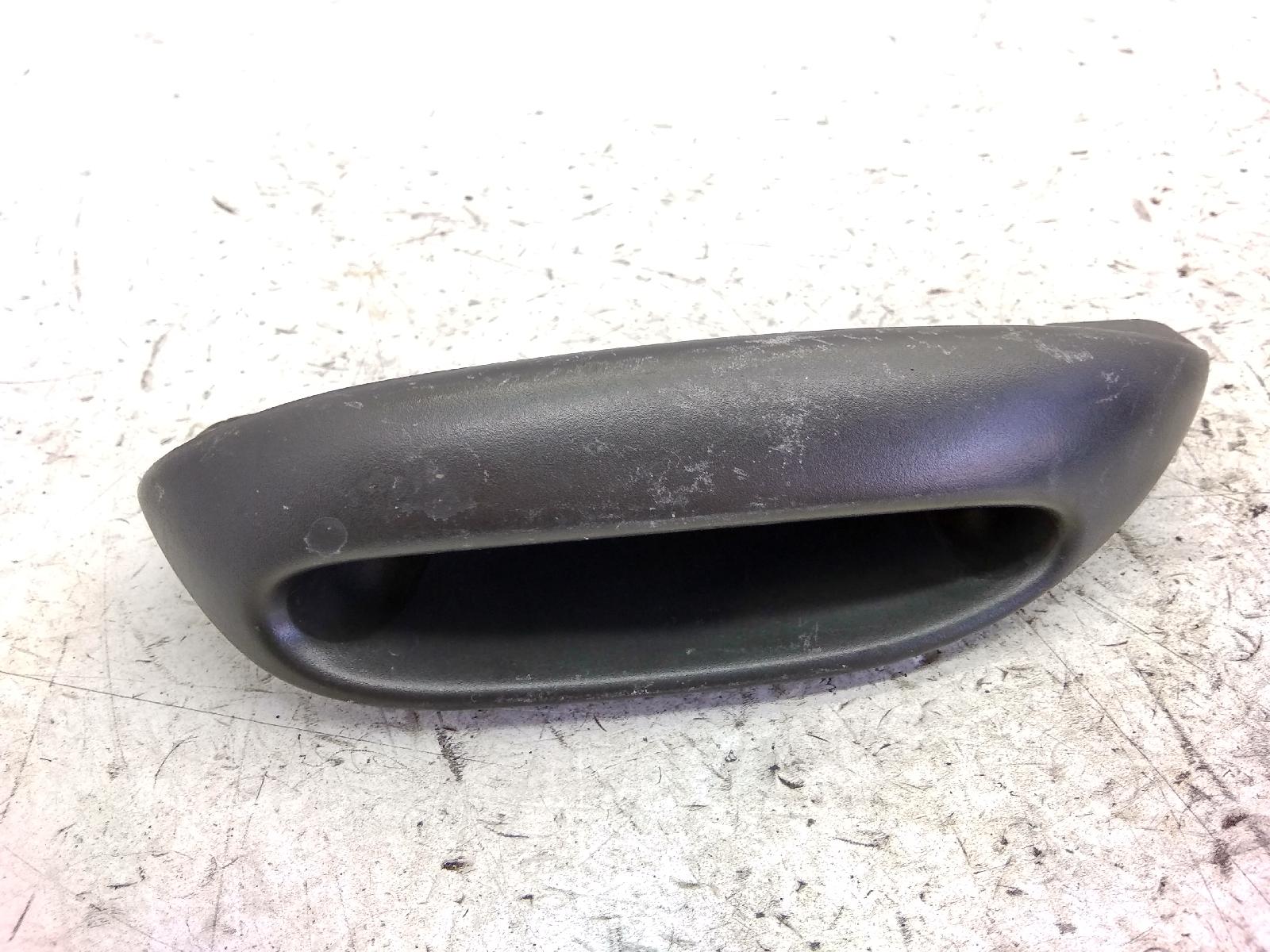 Suzuki ug hokuto 110 maniglia posteriore sinistra 2000 2000 a7111