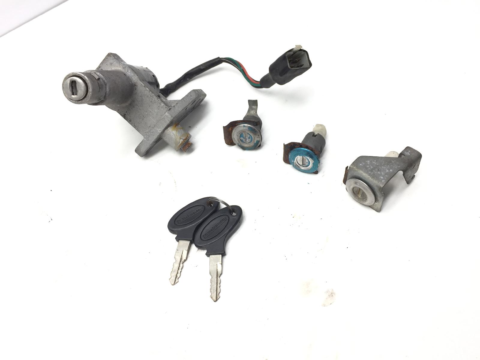 Pato lambretta n 125 blocchetto accensione serrature e chiavi 2012 2013 lb5tk8u158z