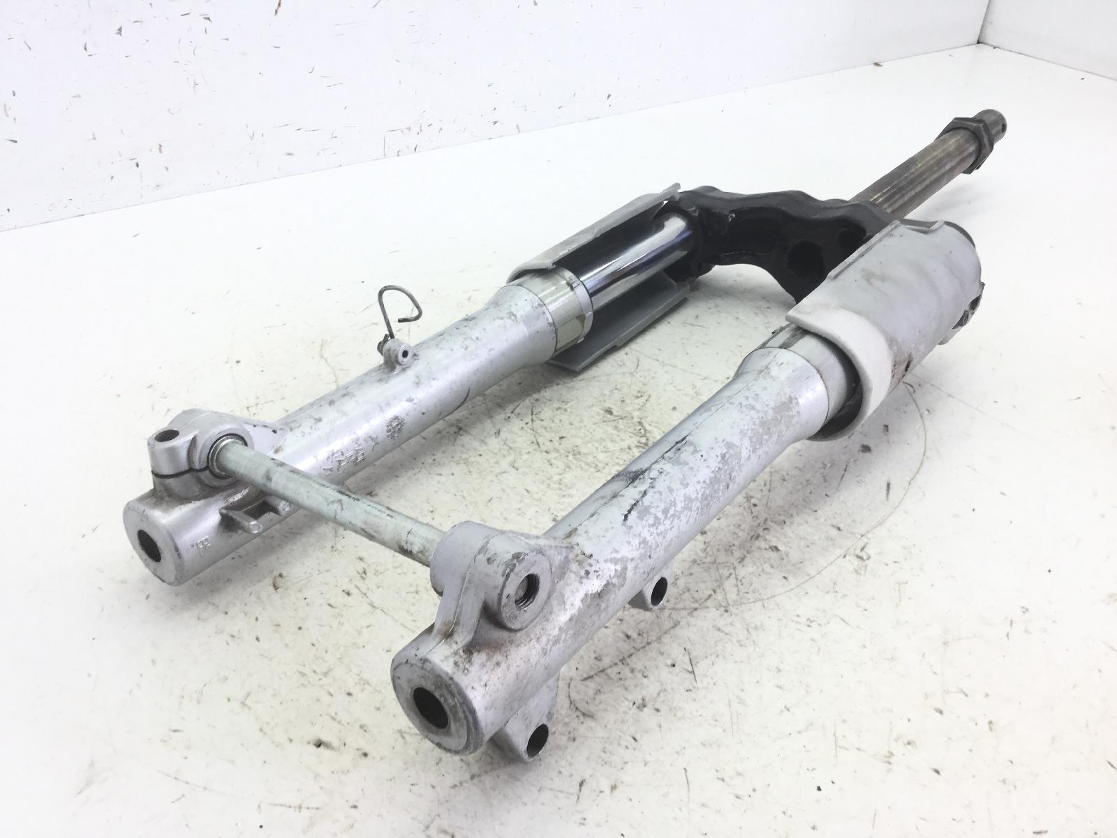 Aprilia scarabeo 200 forcella - punti di ruggine su parte alta steli 2003 2003 tda01
