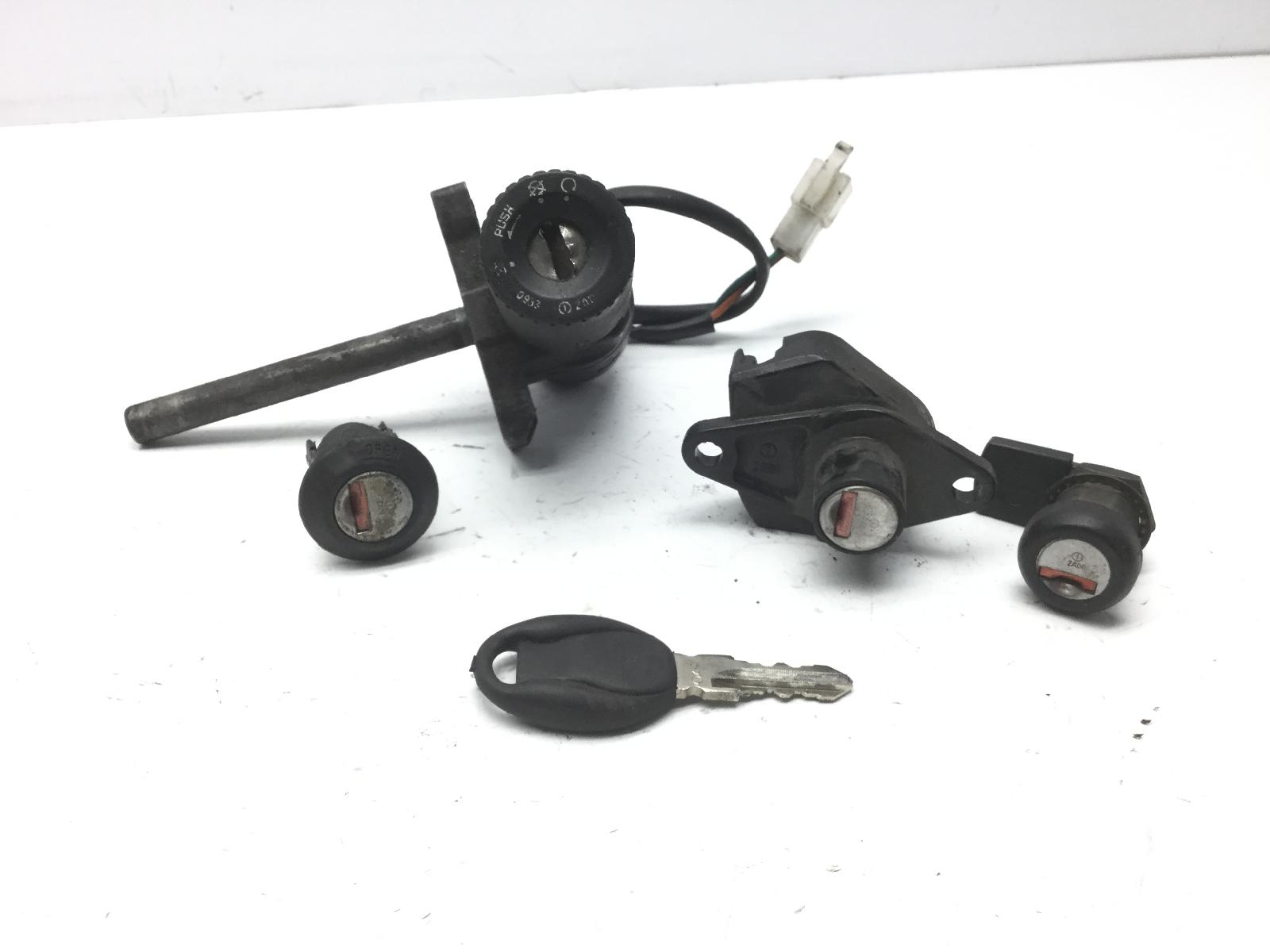Aprilia atlantic sprint 500 blocchetto chiave accensione e serrature 2005 2008 vl000