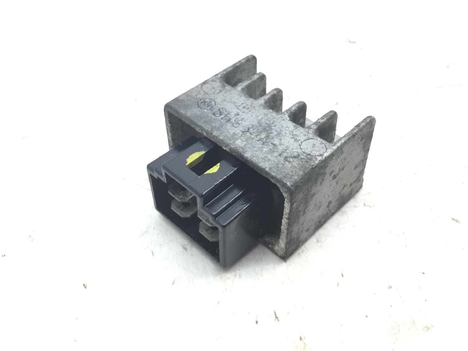 Peugeot ludix 50 regolatore di tensione corrente 2005 2005 vgal1aaaa00001896
