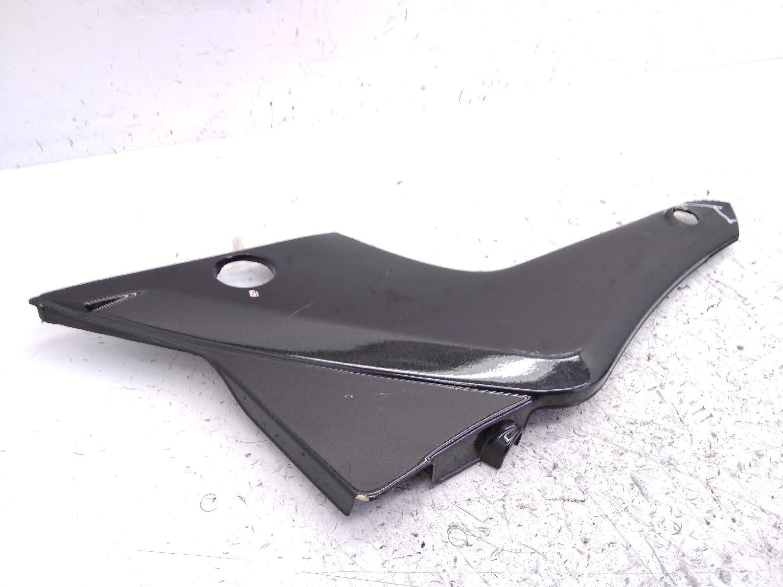 Suzuki gsx e f-h 550 carena coperchio sinistro con rottura 1985 1987 gn71d
