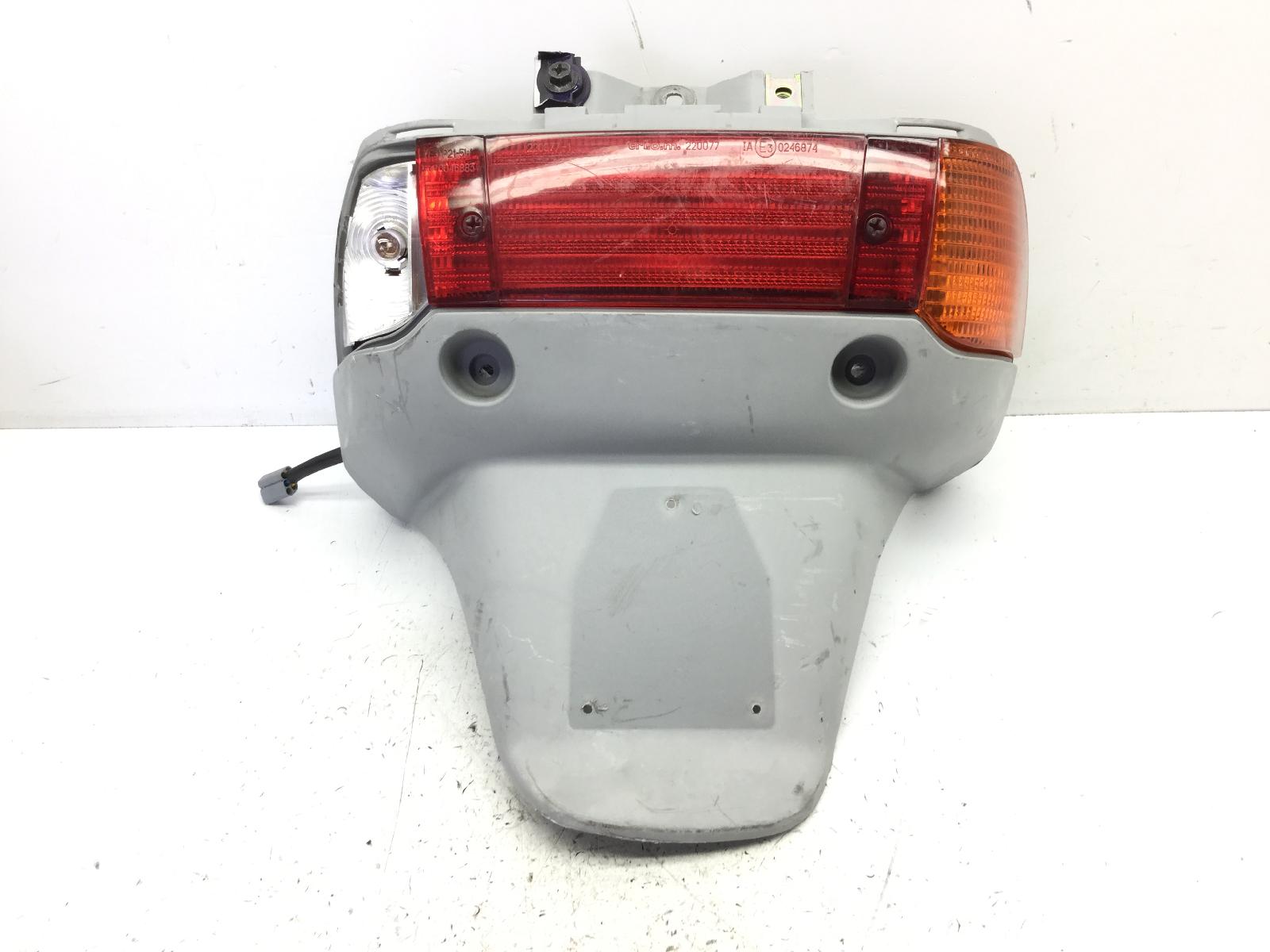 Piaggio sfera 50 faro fanale posteriore parafango portatarga senza gemma ** 1991 1993 nsl1t