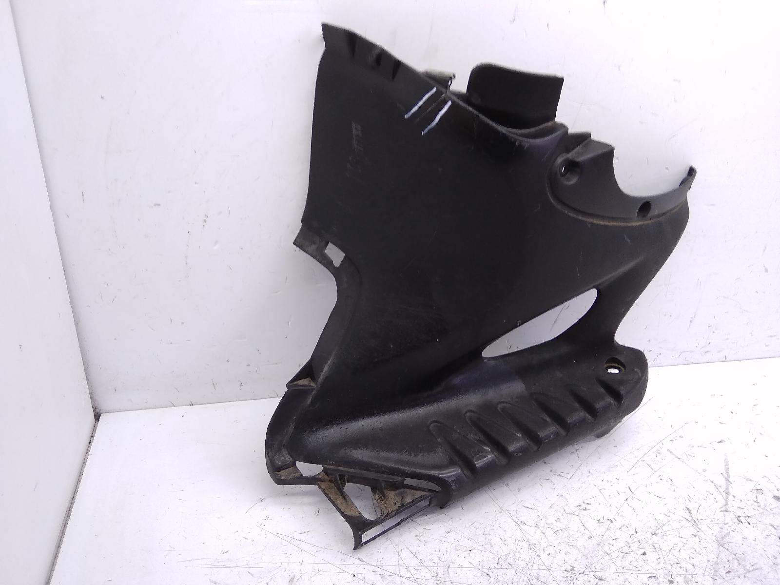 Suzuki katana ay 2t 50 carena pedana posteriore sinistra con crepa 1997 2000 aa