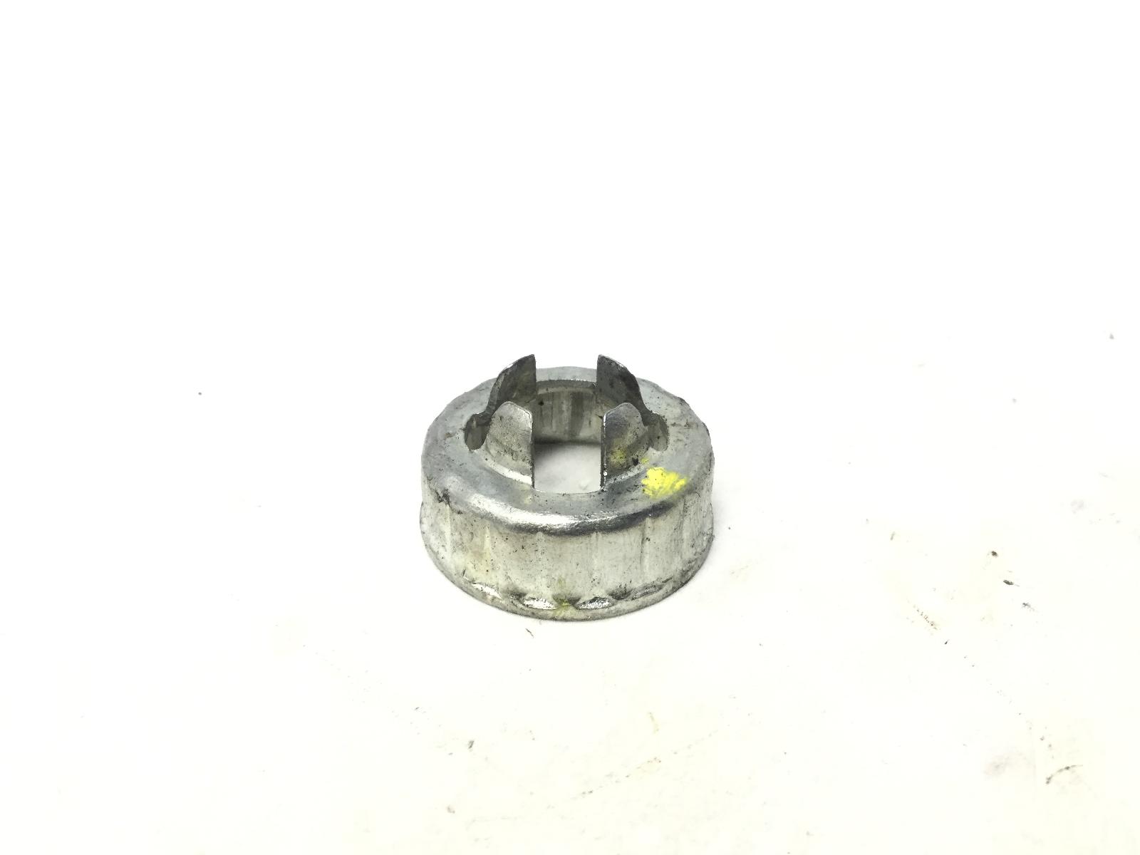 Piaggio vespa lx 2t 50 tappo fermo dado perno ruota anteriore 2009 2013 c38101