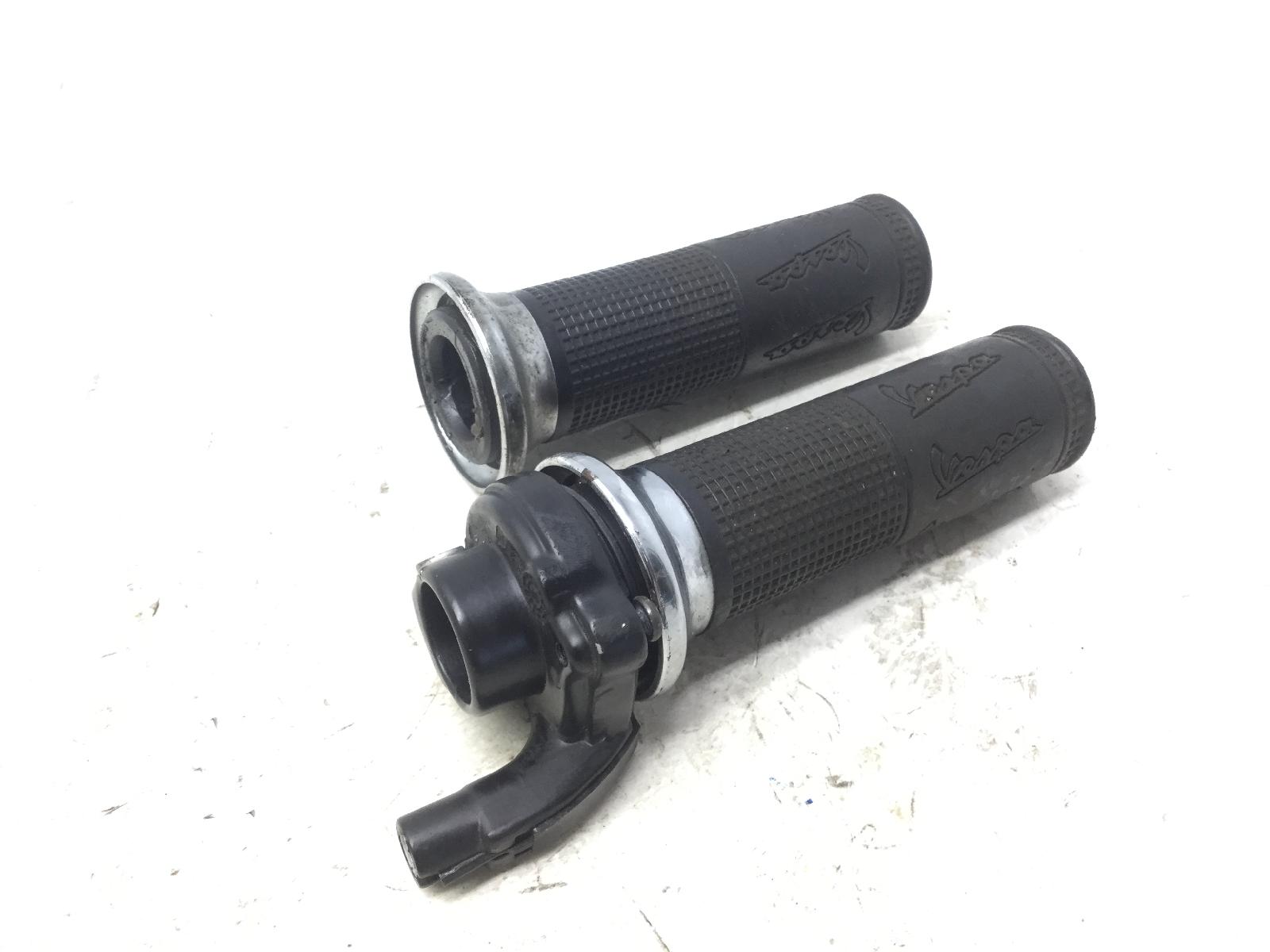 Piaggio vespa lx 2t 50 coppia manopole comando gas acceleratore 2009 2013 c38101