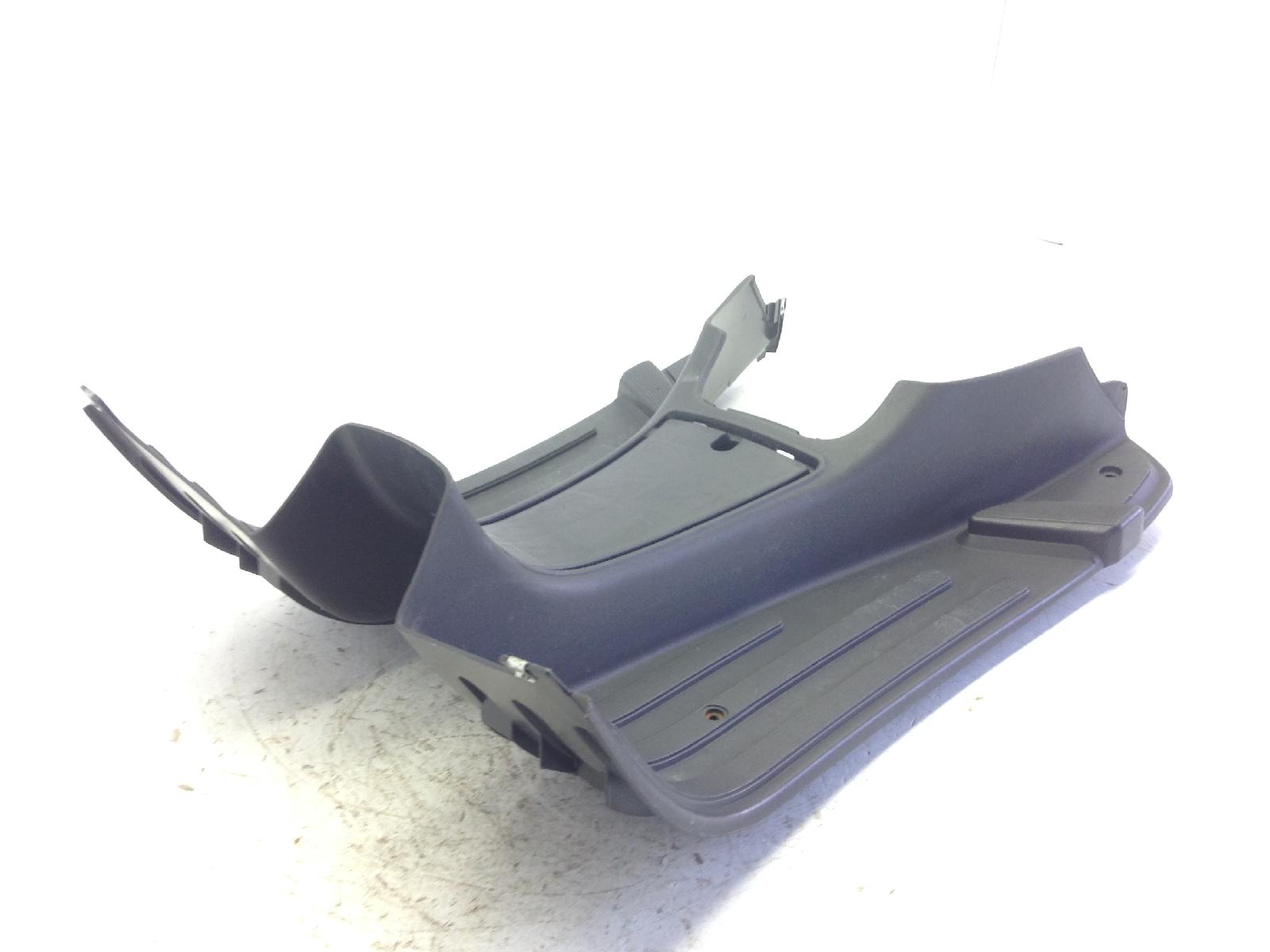 Piaggio vespa lx 2t 50 carena pedana pavimento poggiapiedi 2009 2013 c38101