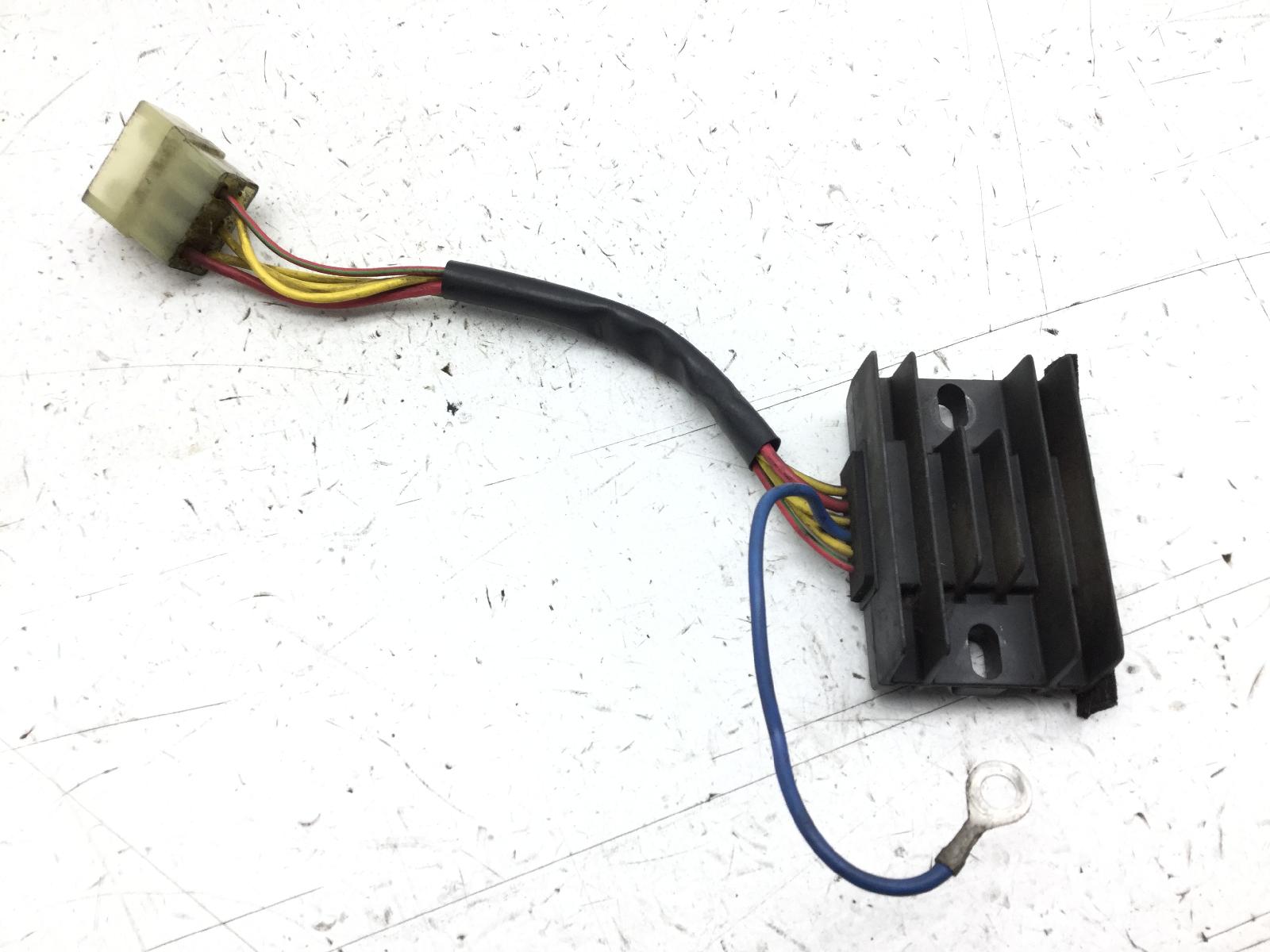 Aprilia sx 125 regolatore di tensione 2008 2010 rv000