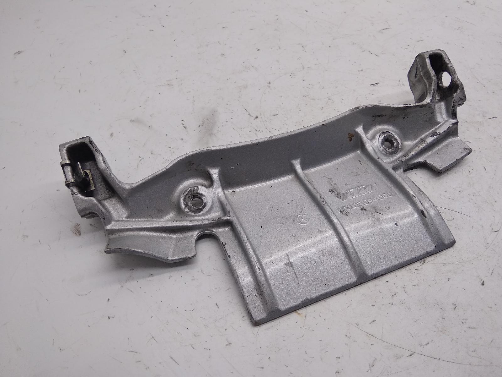 Ktm 990 adveture dakar 999 staffa supporto inferiore serbatoio benzina 2010 2010 vbkva9404bm