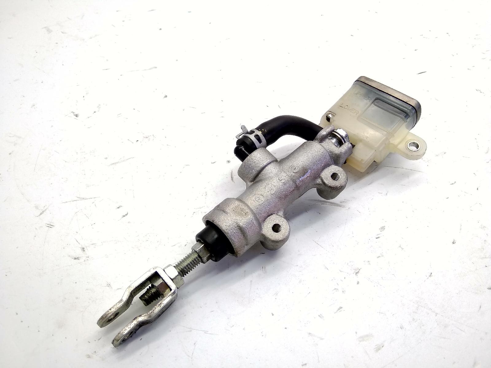 Suzuki sv a l7 650 pompa freno posteriore con tubo e vaschetta 2017 2017 cx123