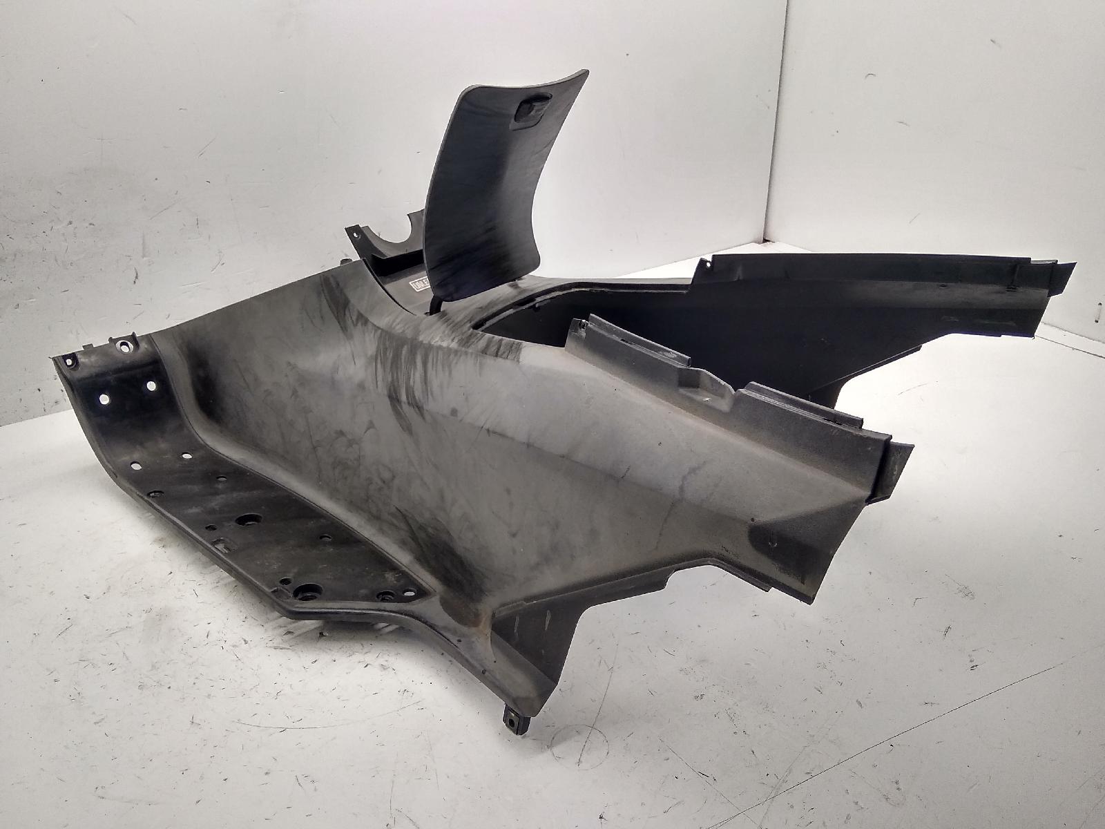 Honda silver wing 600 carena pedana pavimento poggiapiedi e sportello 2005 2005 jh2pf01a15k