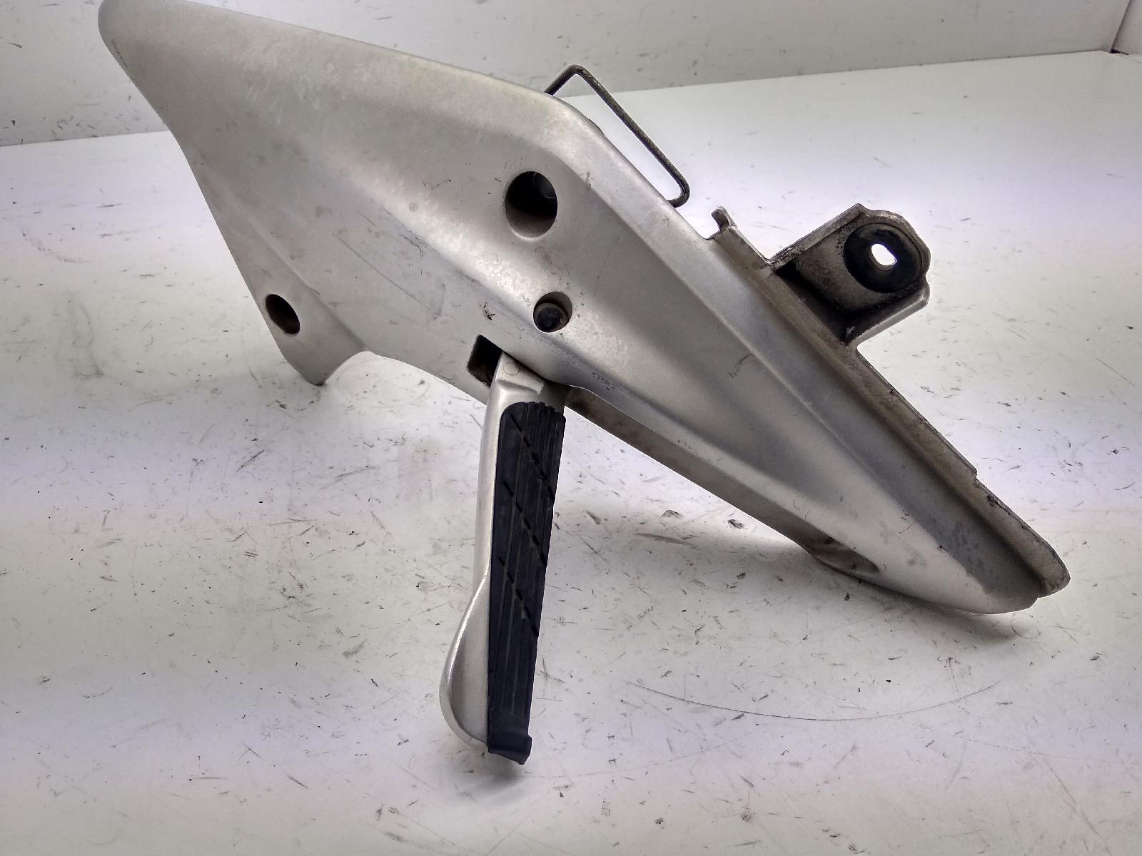 Honda silver wing 600 supporto staffa e pedana posteriore sinistra 2005 2005 jh2pf01a15k