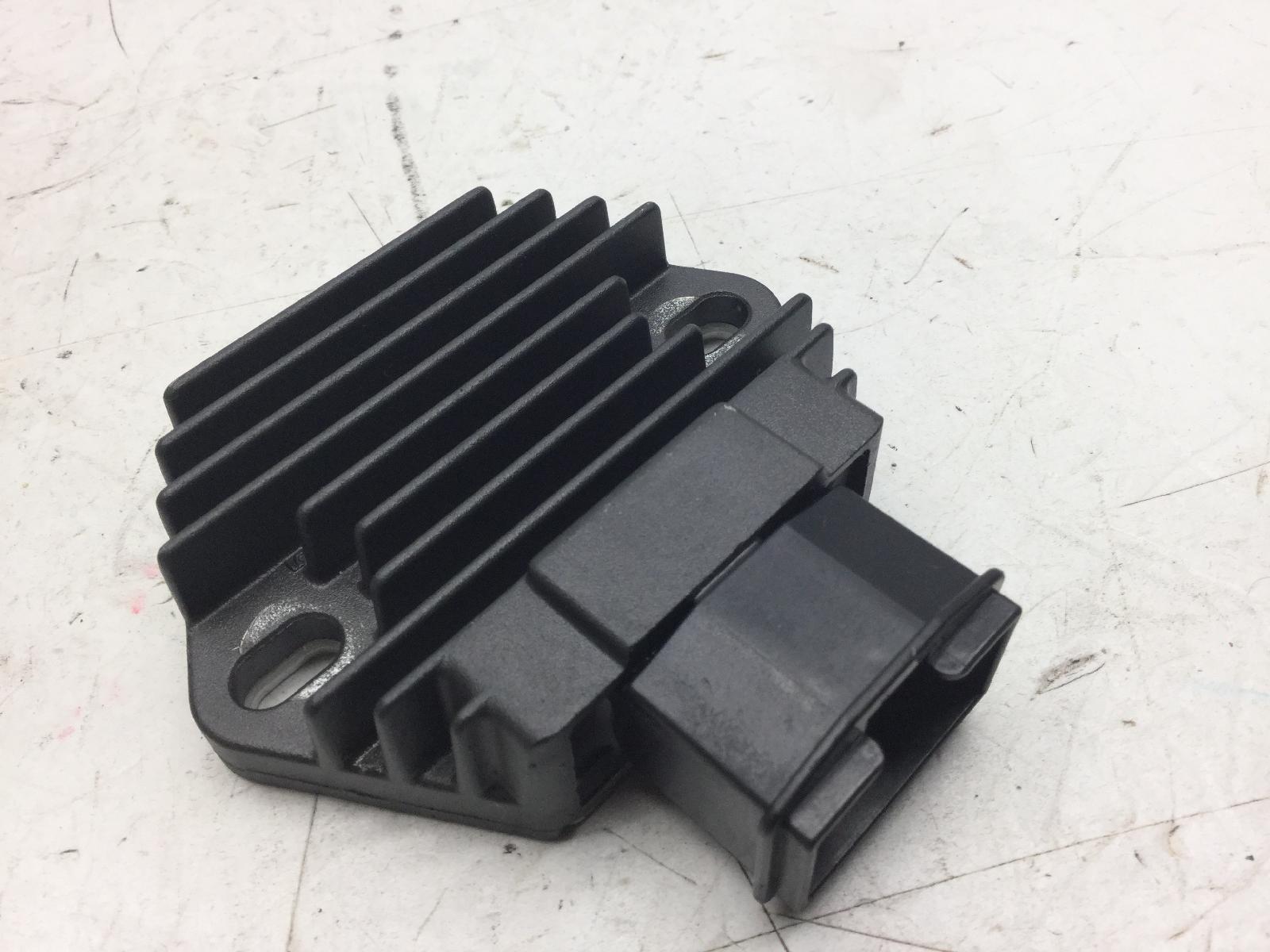 Honda cb 500 regolatore di tensione 2004 2005 pc39c04f