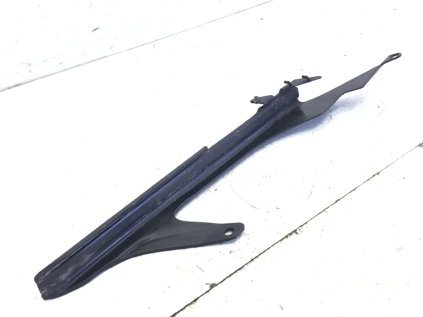 Yamaha yzf r1 1000 protezione catena paracatena forcellone posteriore 2004 2005 rn121-rn124