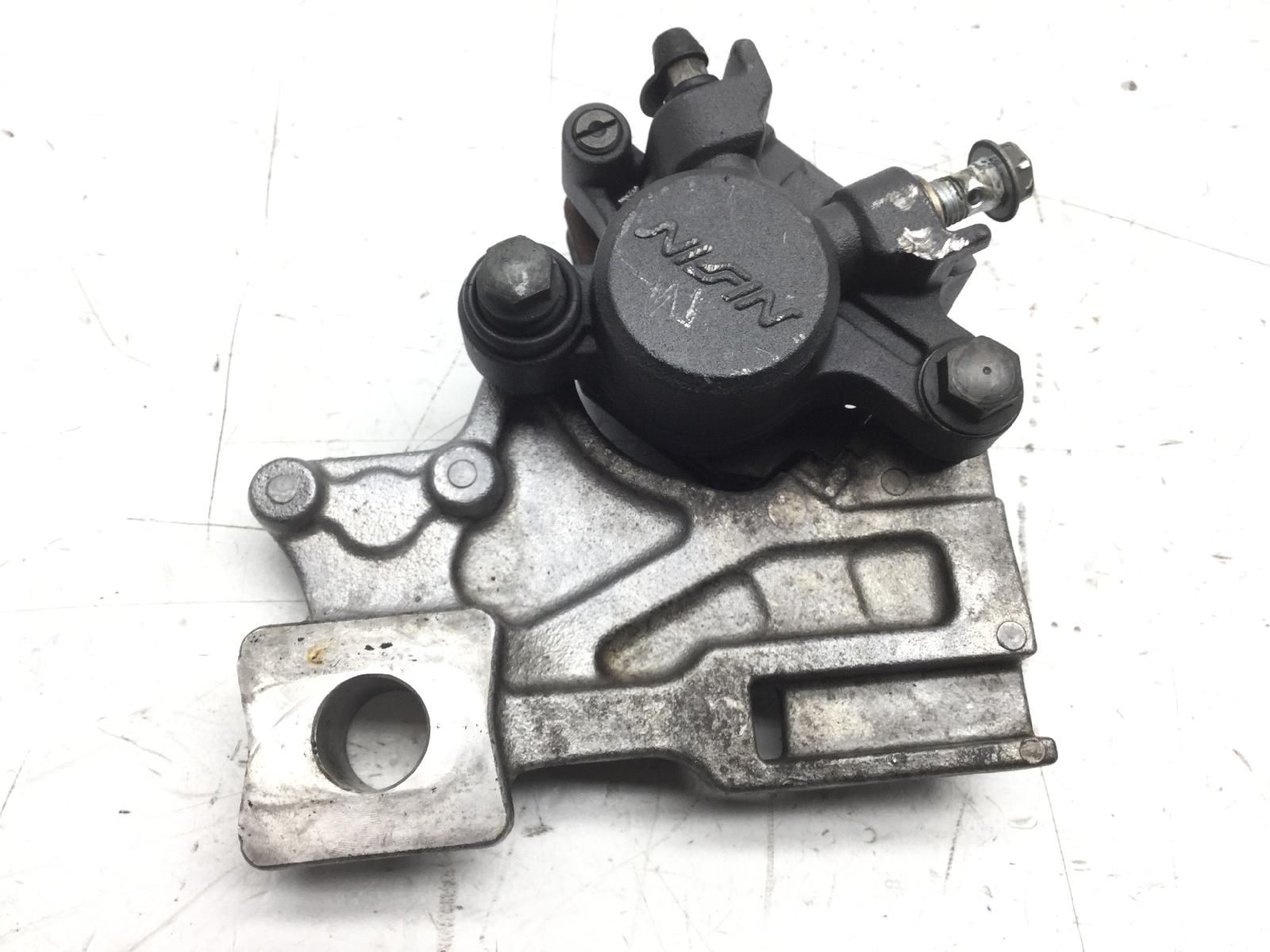 Suzuki gladius sfv 650 pinza freno posteriore con staffa 2009 2010 cx111