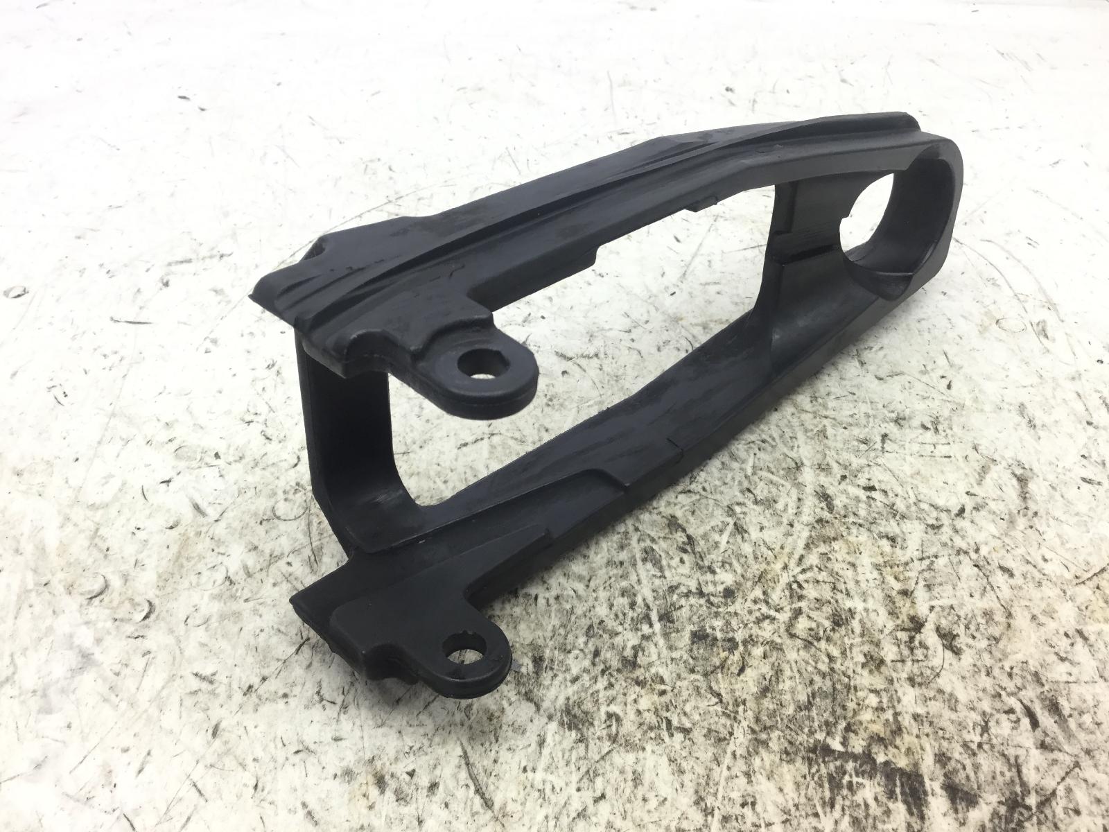 Suzuki gladius sfv 650 pattino guida catena scorricatena forcellone 2009 2010 cx111