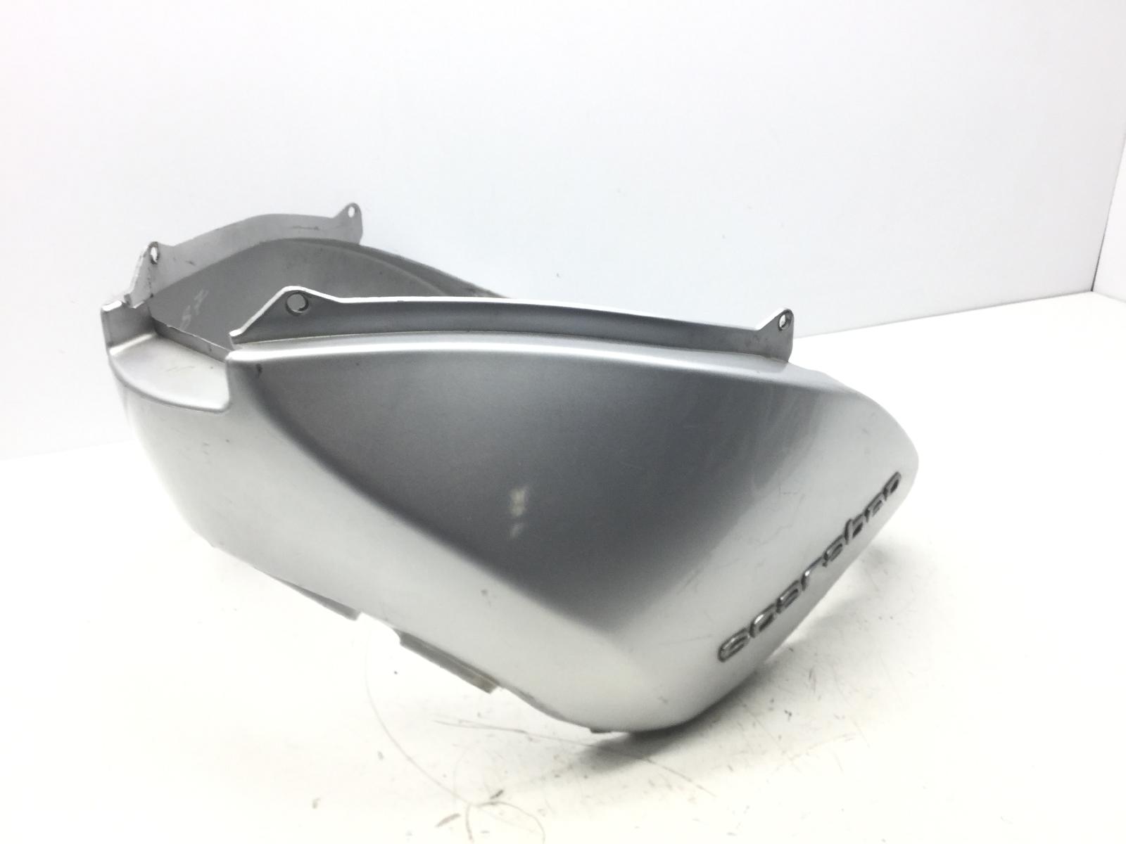 Aprilia scarabeo gt 125 carena coperchio vano ispezione motore 2003 2003 td000
