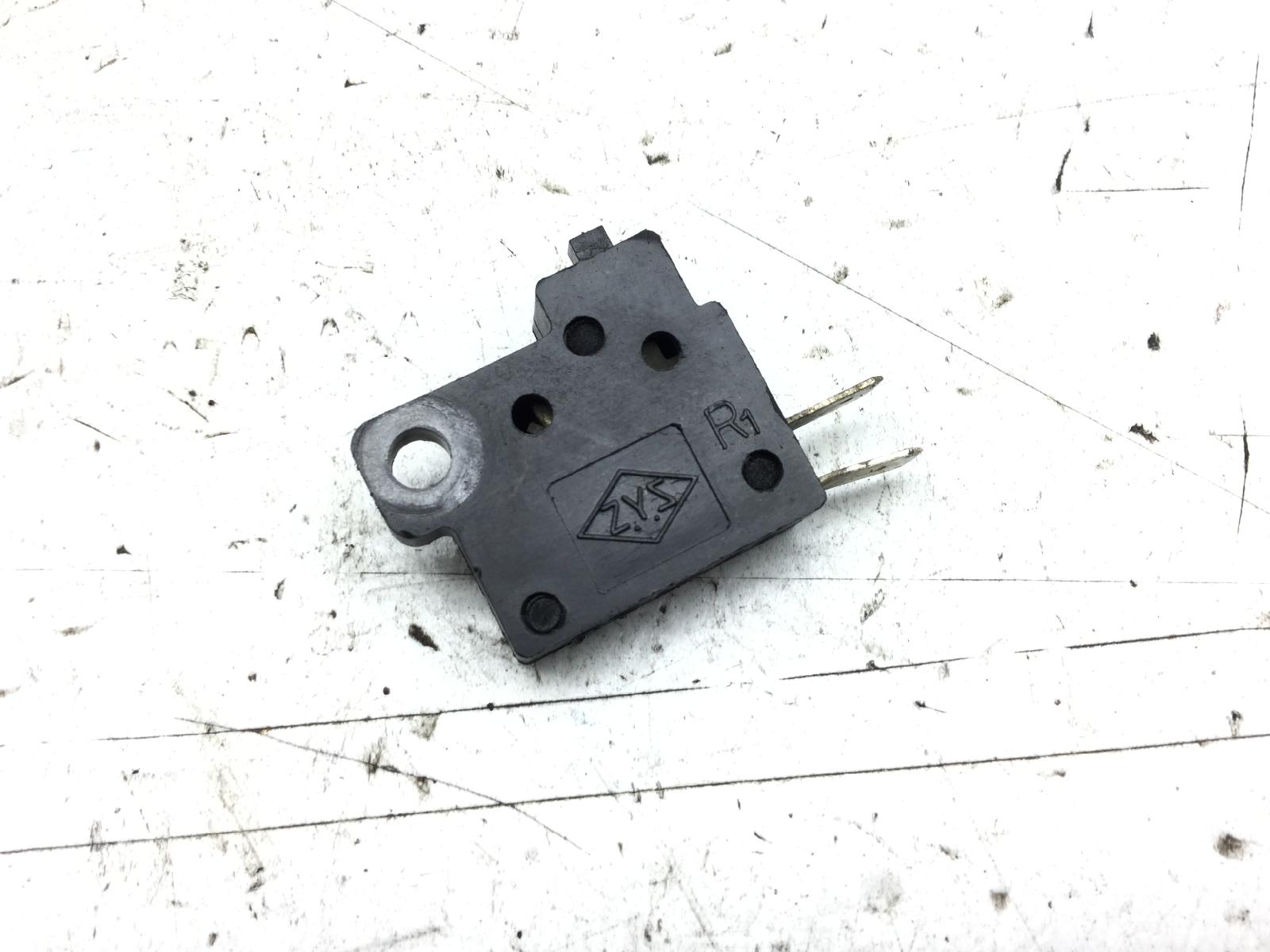 Sym mio euro 3 100 sensore pulsante stop freno anteriore 2007 2008 rfghu10wya5