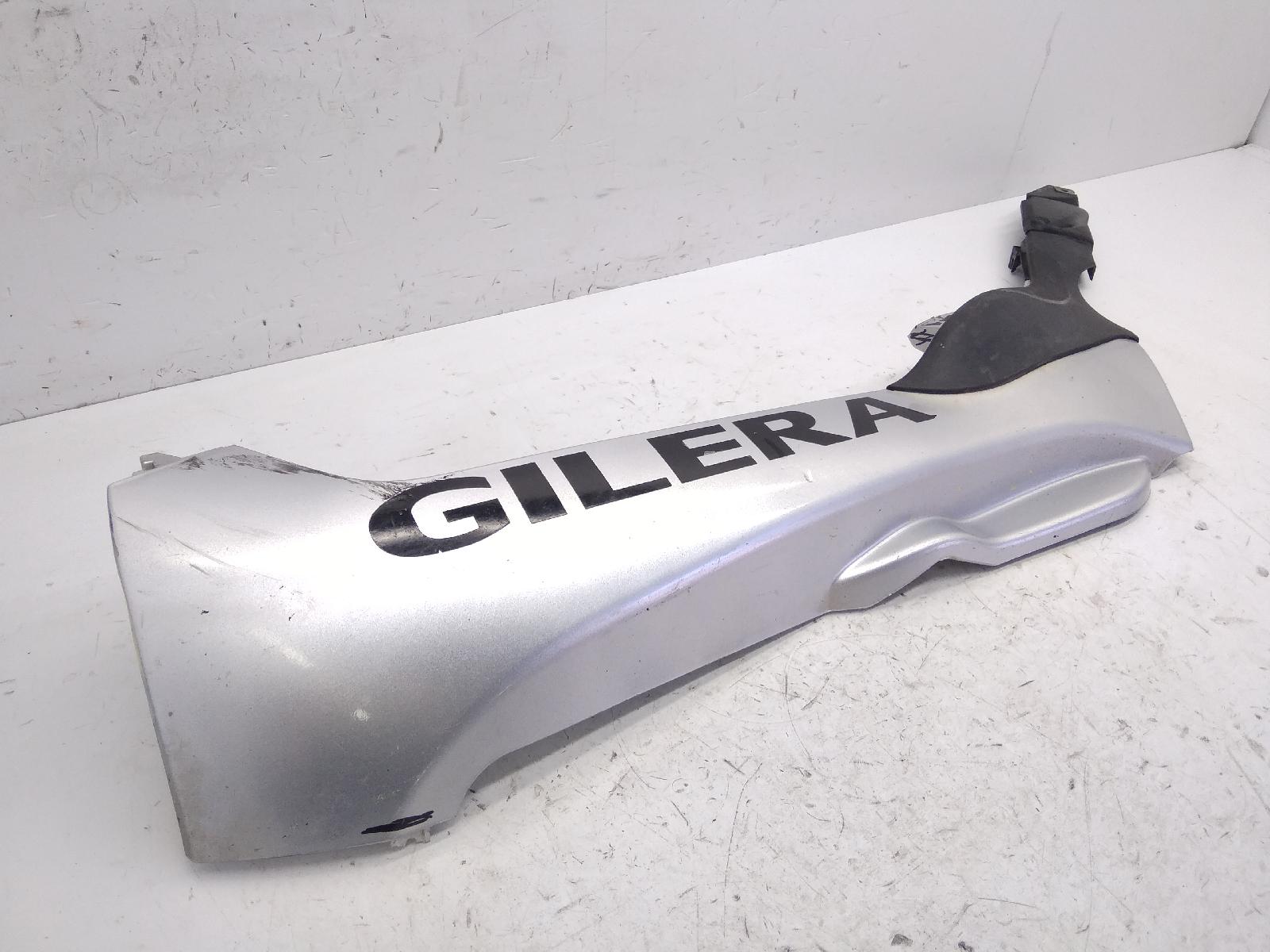 Gilera fuoco euro 3 500 carena sottopedana sinistra - attacco rotto e crepe 2007 2013 m61100