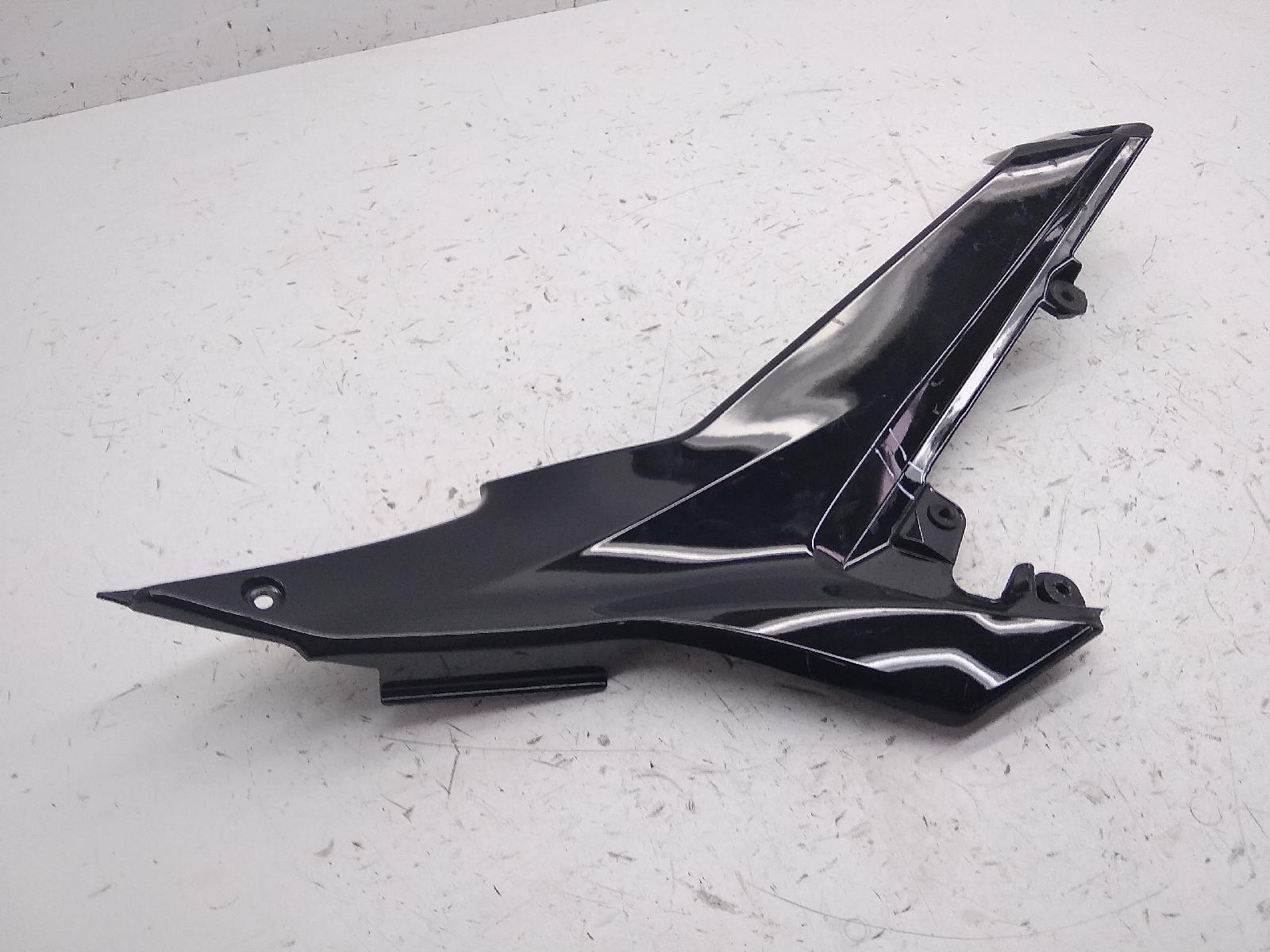 Kawasaki ninja abs dep 650 carena fianchetto destro serbatoio benzina crepa 2017 2018 ex650kkda