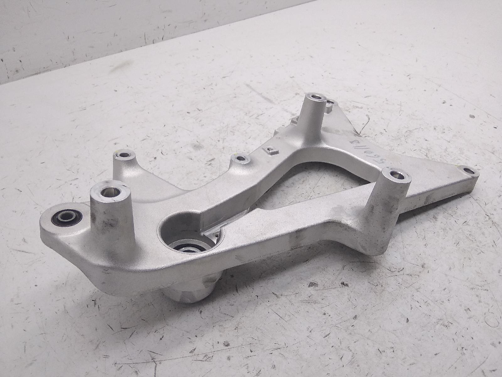 Honda sh i abs 125 staffa supporto scarico marmitta 2017 2019 zdcjf68b0hf