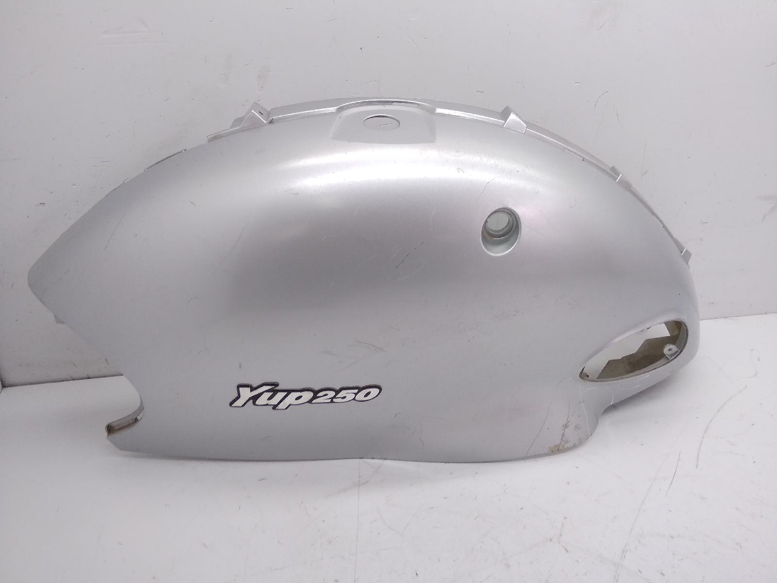 Kymco yup 250 carena fiancata posteriore sinistra - crepa e attacco rotto 2003 2003 u20000